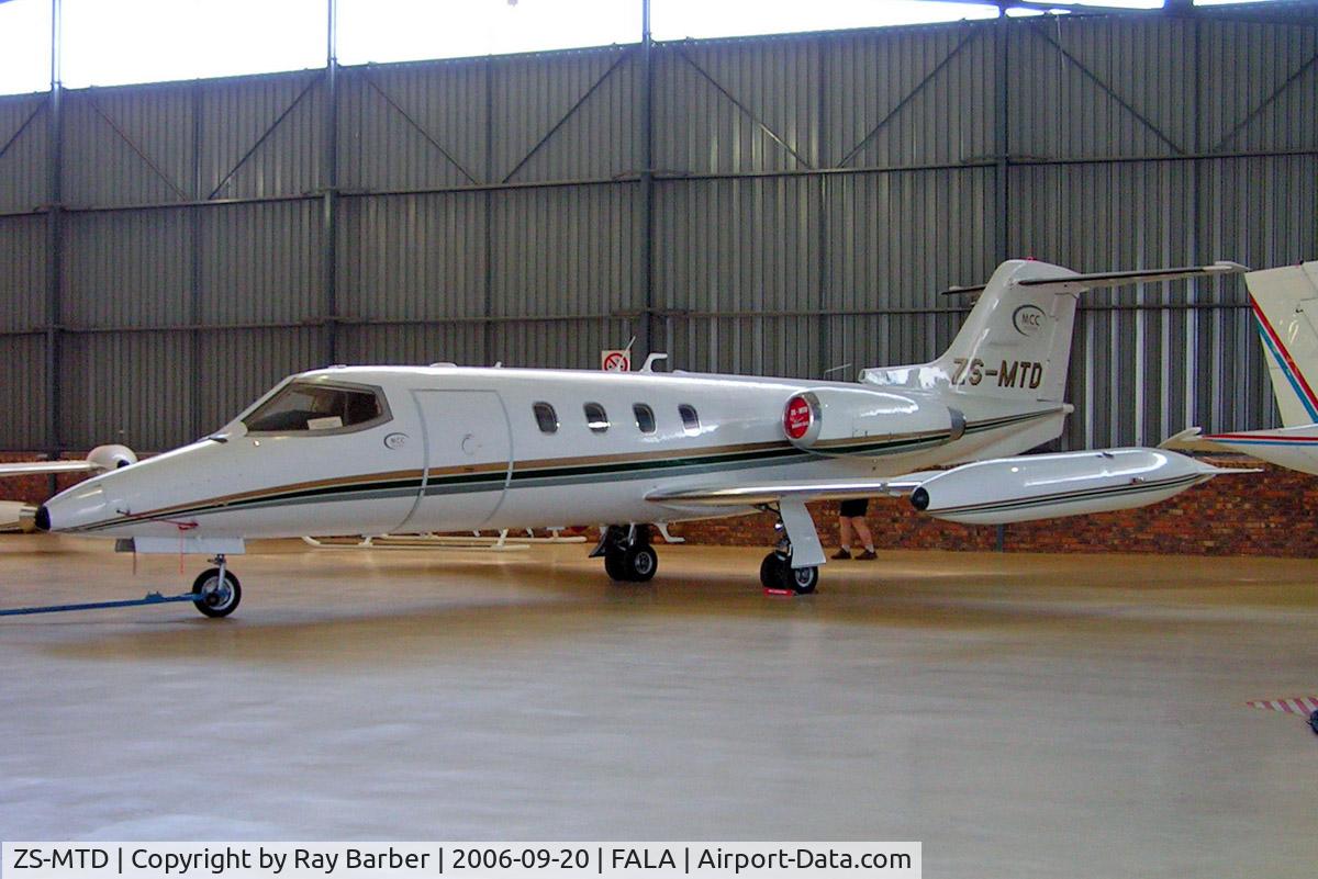 ZS-MTD, 1973 Learjet 25B C/N 25-160, Learjet 25B [25-160] (MCC Aviation) Lanseria~ZS 20/09/2006