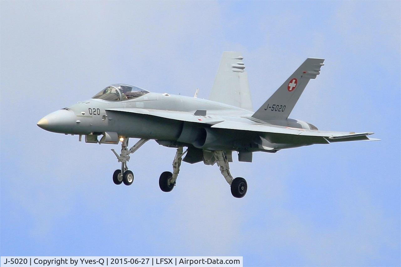 J-5020, McDonnell Douglas F/A-18C Hornet C/N 1369/SFC020, Swiss Air Force McDonnell Douglas FA-18C Hornet, Short approach rwy 29, Luxeuil-Saint Sauveur Air Base 116 (LFSX) Open day 2015