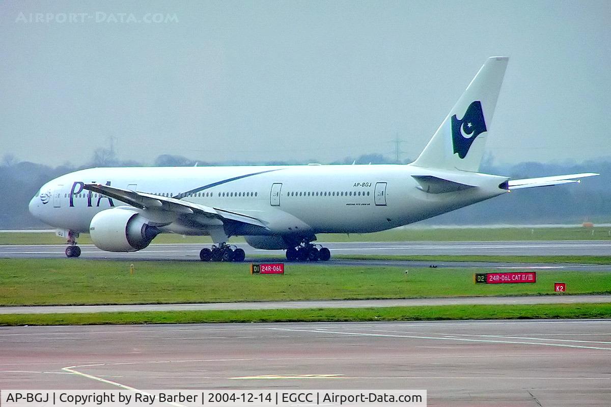 AP-BGJ, 2003 Boeing 777-240/ER C/N 33775, Boeing 777-240ER [33775] (Pakistan International Airlines) Manchester-Ringway~G 14/12/2004