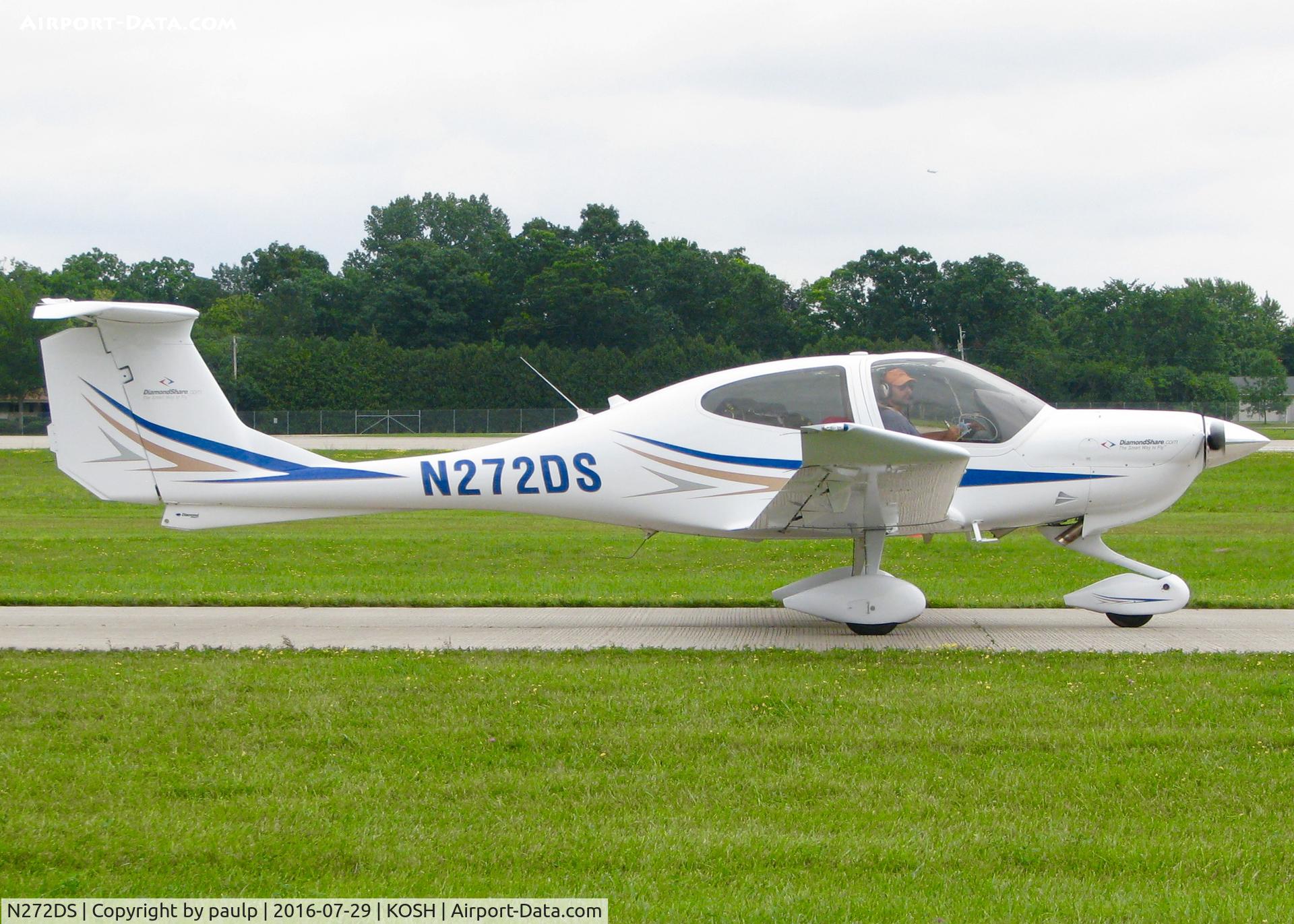 N272DS, 2003 Diamond DA-40 Diamond Star C/N 40.331, At AirVenture 2016.