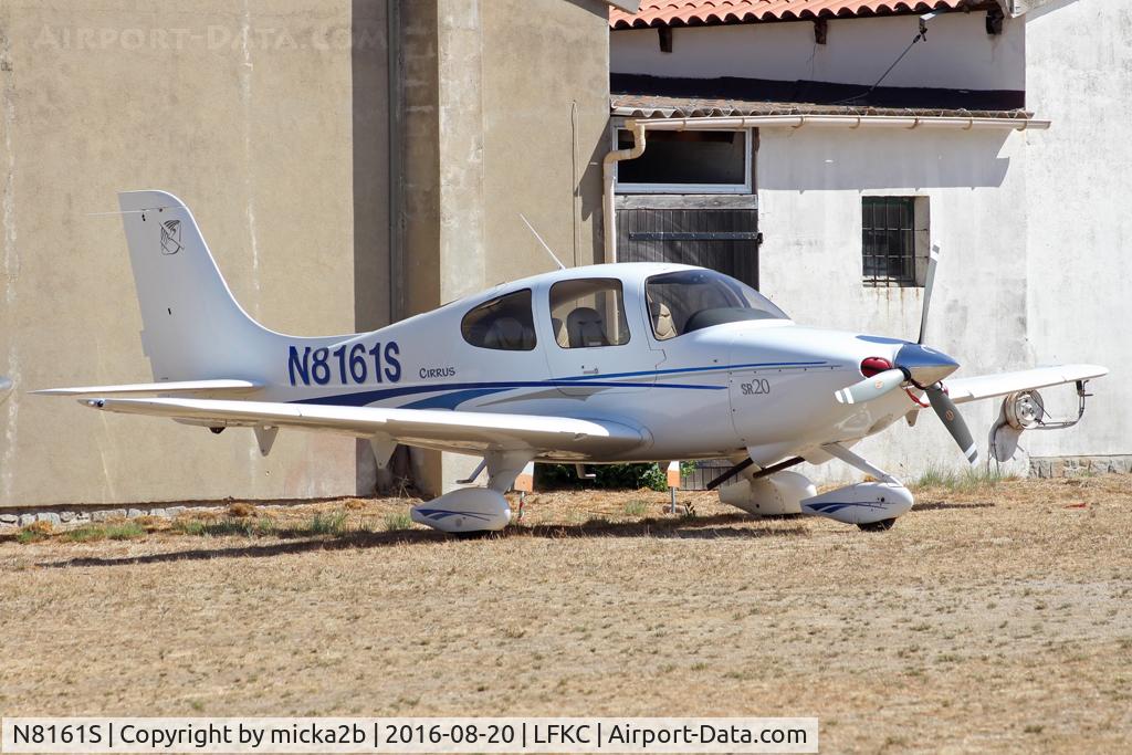 N8161S, 2004 Cirrus SR20 C/N 1385, Parked