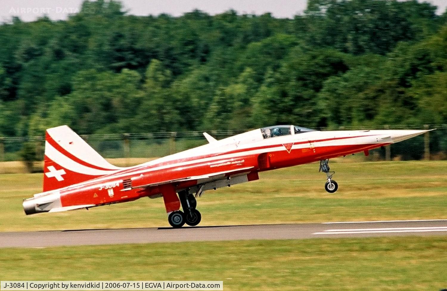 J-3084, Northrop F-5E Tiger II C/N L.1084, Patrouille Suisse landing after it's display at RIAT.