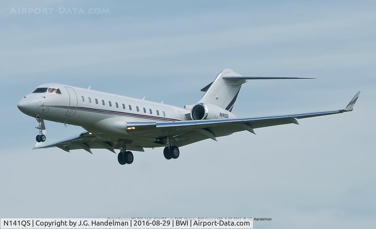 N141QS, 2012 Bombardier BD-700-1A10 Global 6000 C/N 9479, Approach to33L.
