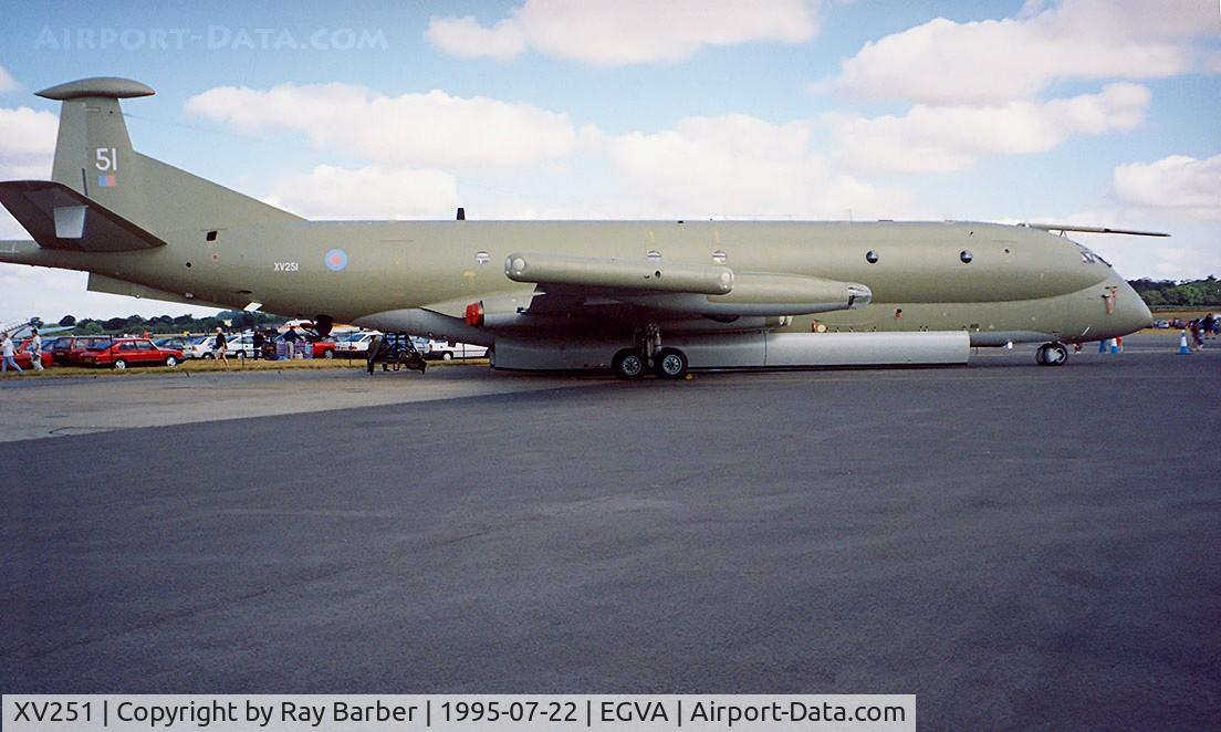 XV251, Hawker Siddeley Nimrod MR.2 C/N 8026, BAE Systems Nimrod MR.2 [8026] (Royal Air Force) RAF Fairford~G 22/07/1995