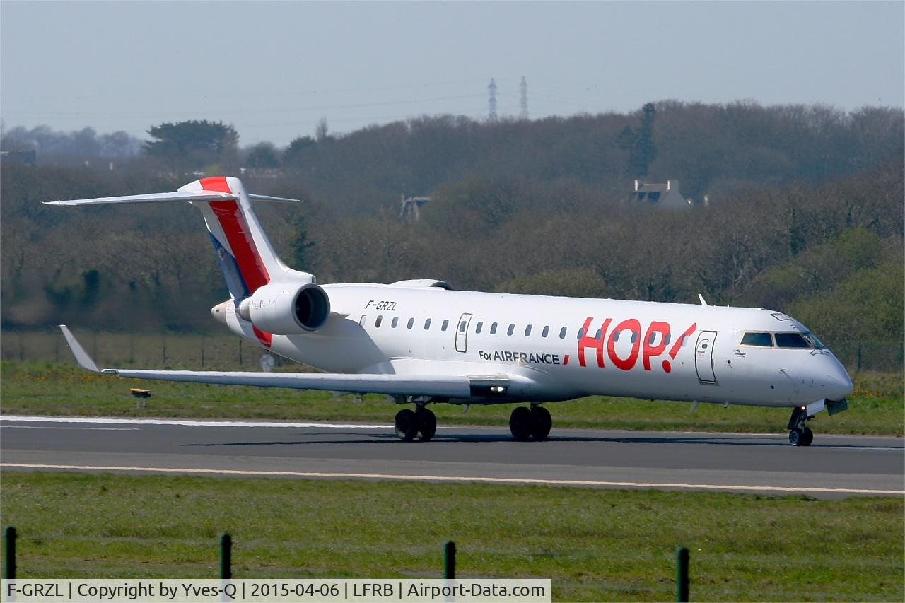 F-GRZL, 2006 Bombardier CRJ-700 (CL-600-2C10) Regional Jet C/N 10245, Canadair Regional Jet CRJ-701, Take-off run Rwy 07R, Brest-Bretagne Airport (LFRB-BES)
