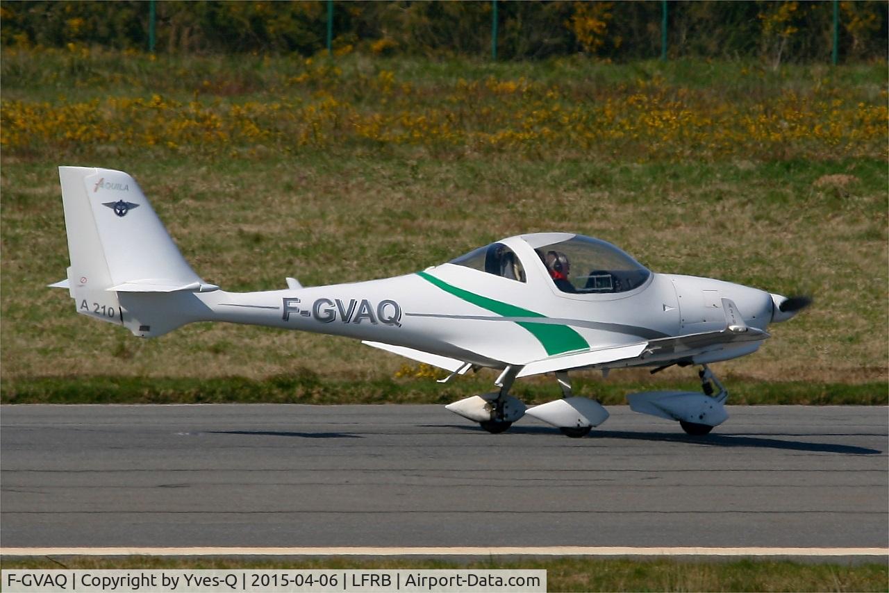 F-GVAQ, Aquila A210 (AT01) C/N AT01-104, Aquila A210 (AT01), Landing rwy 07R, Brest-Bretagne Airport (LFRB-BES)