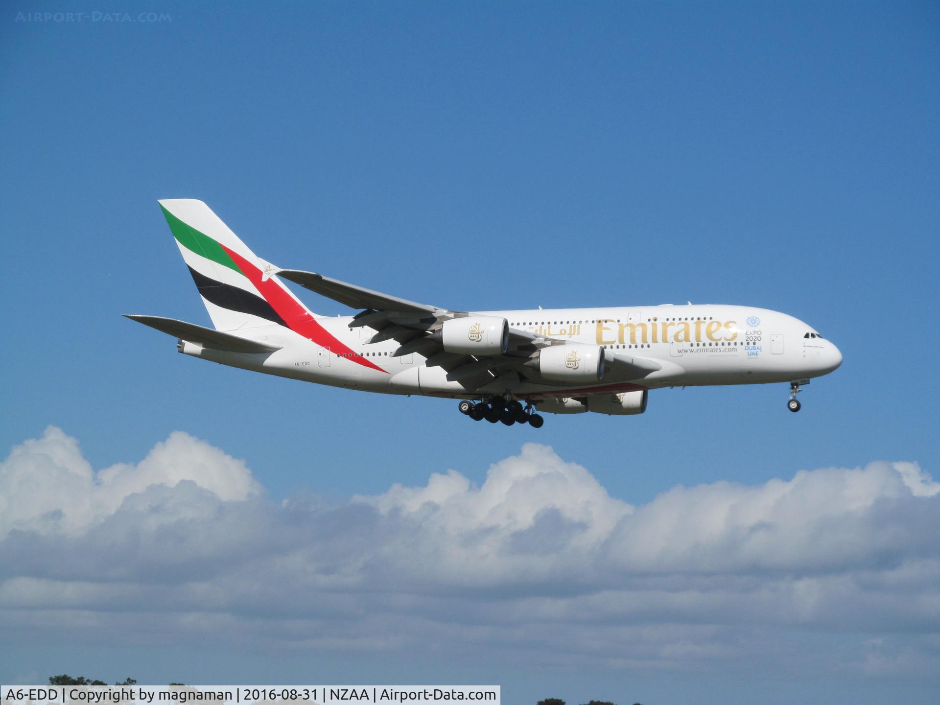 A6-EDD, 2008 Airbus A380-861 C/N 020, About to touchdown