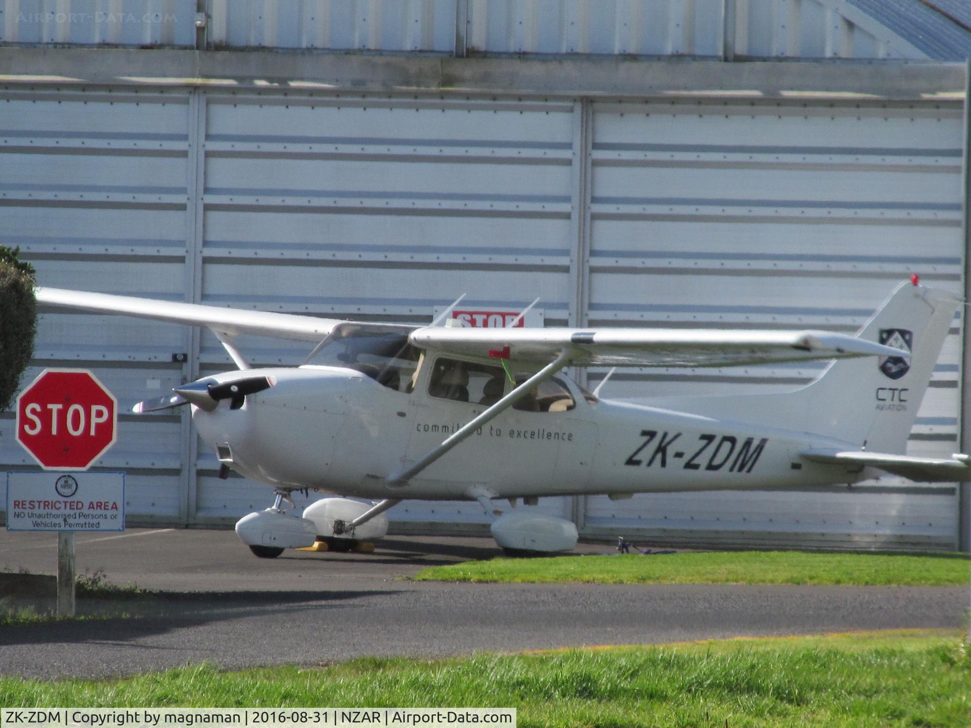 ZK-ZDM, 2007 Cessna 172S C/N 172S10445, stopped in time