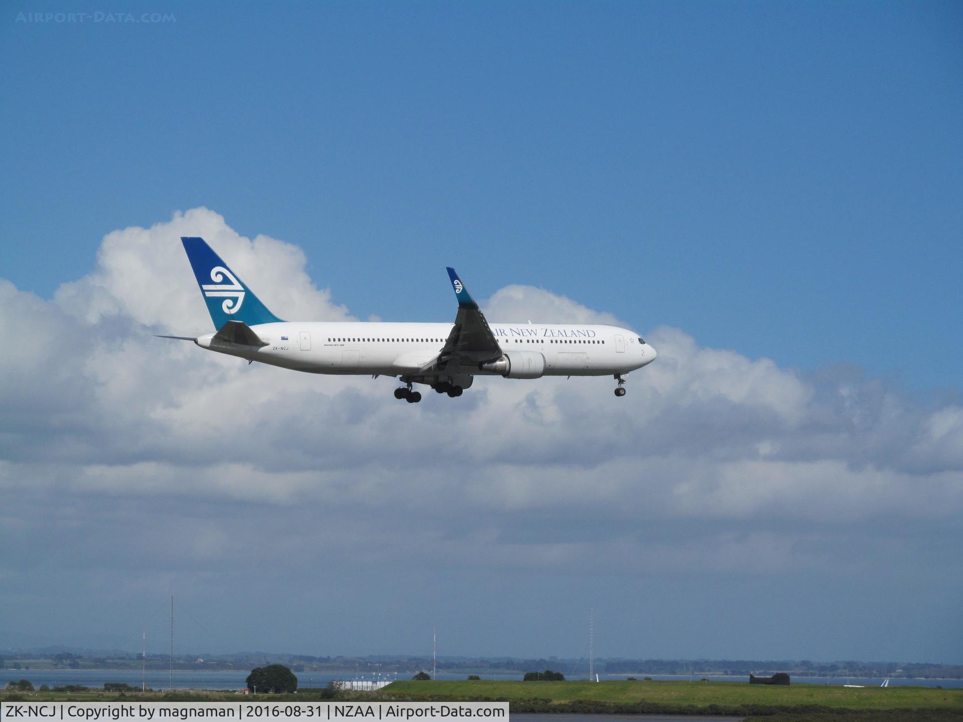 ZK-NCJ, 1995 Boeing 767-319/ER C/N 26915, nearing end of service with Air NZ