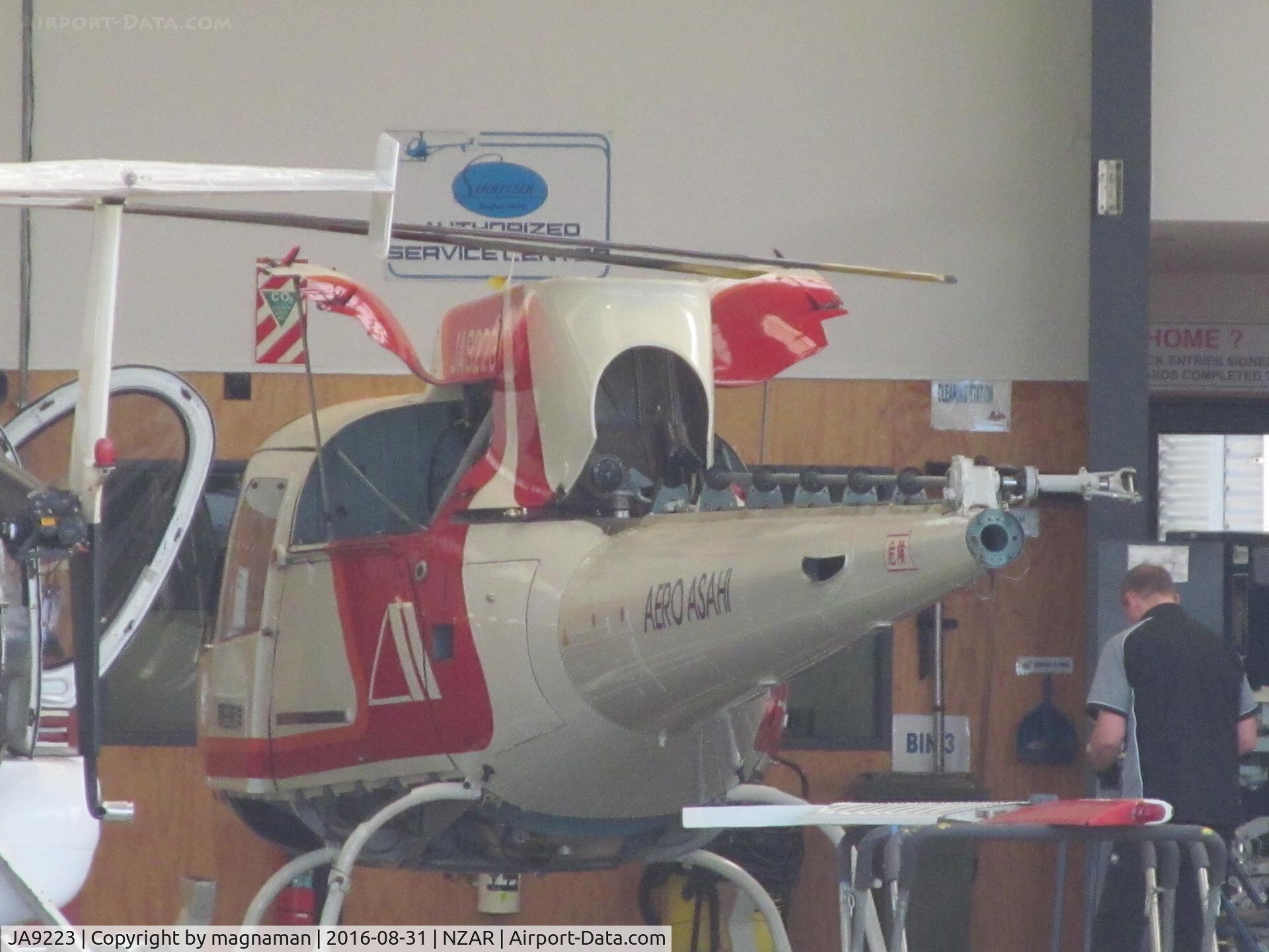 JA9223, 1979 Aerospatiale AS-350B Ecureuil C/N 1077, Yet another Japanese import to NZ.
Now ZK-IZP but yet to have new reggie applied.
Undergoing good refurb work with Oceania Aviation.