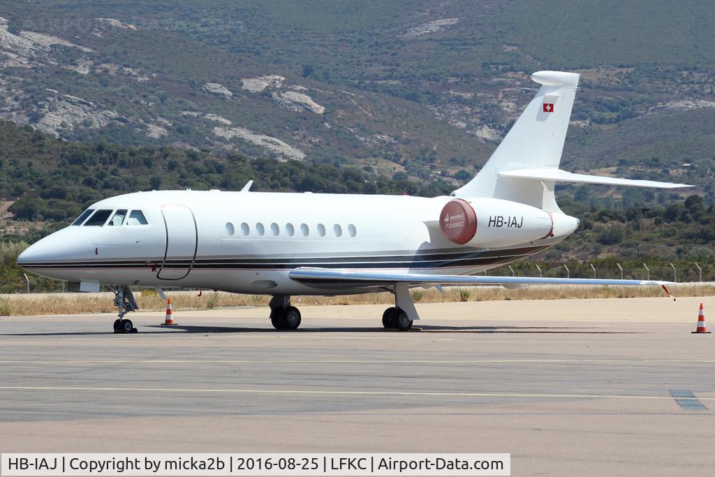 HB-IAJ, 2003 Dassault Falcon 2000EX C/N 3, Parked