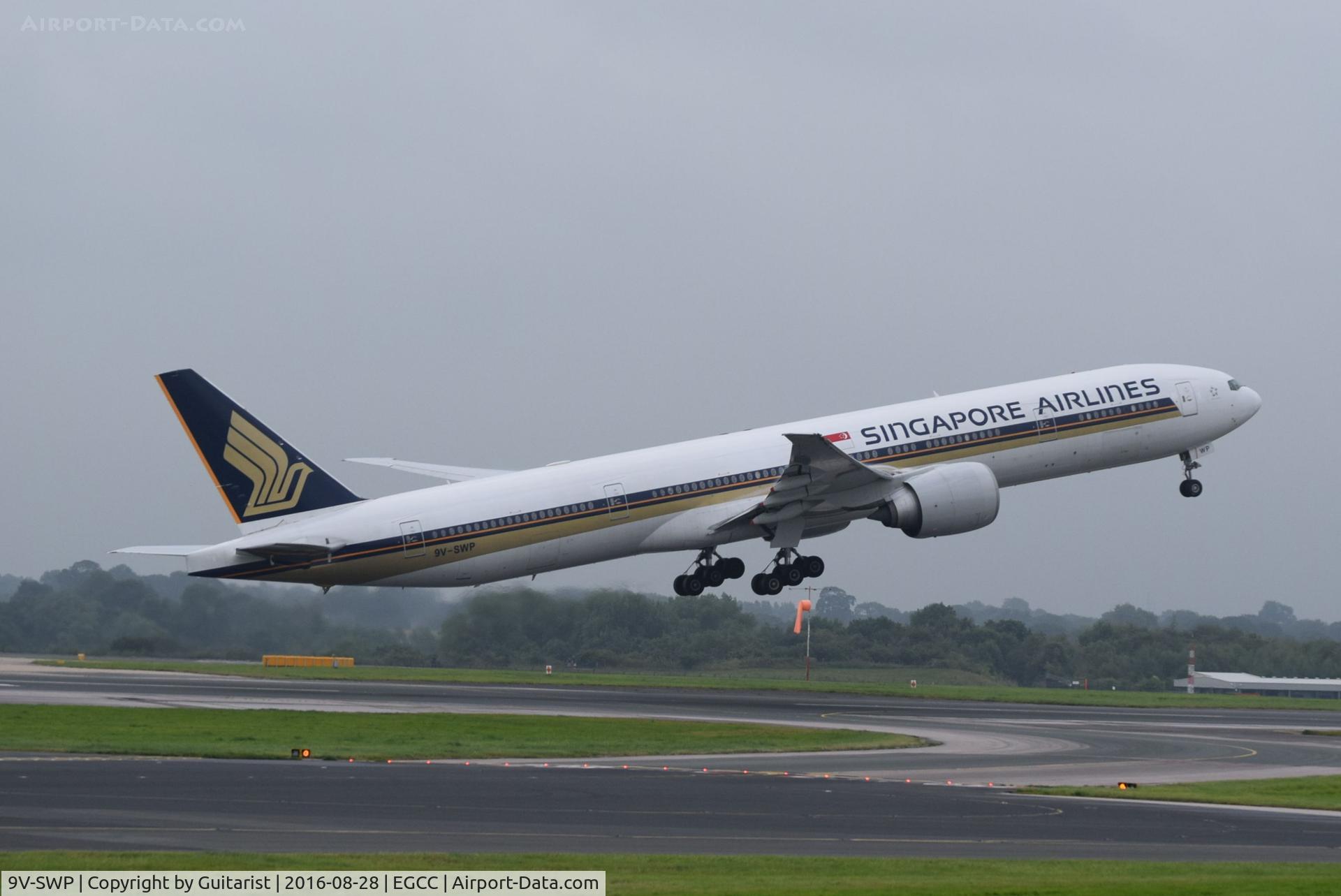 9V-SWP, 2008 Boeing 777-312/ER C/N 34581, At Manchester