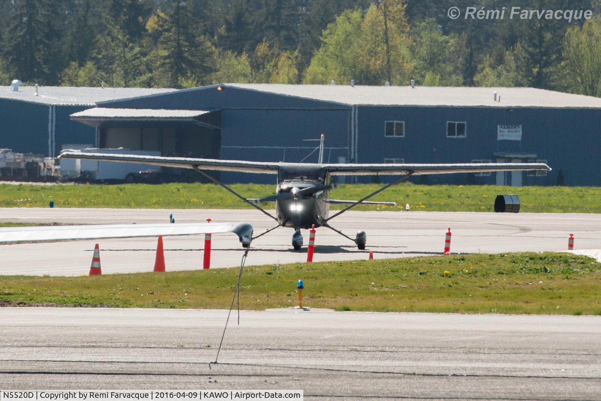 N5520D, 1979 Cessna 172N C/N 17272591, Returning to park.