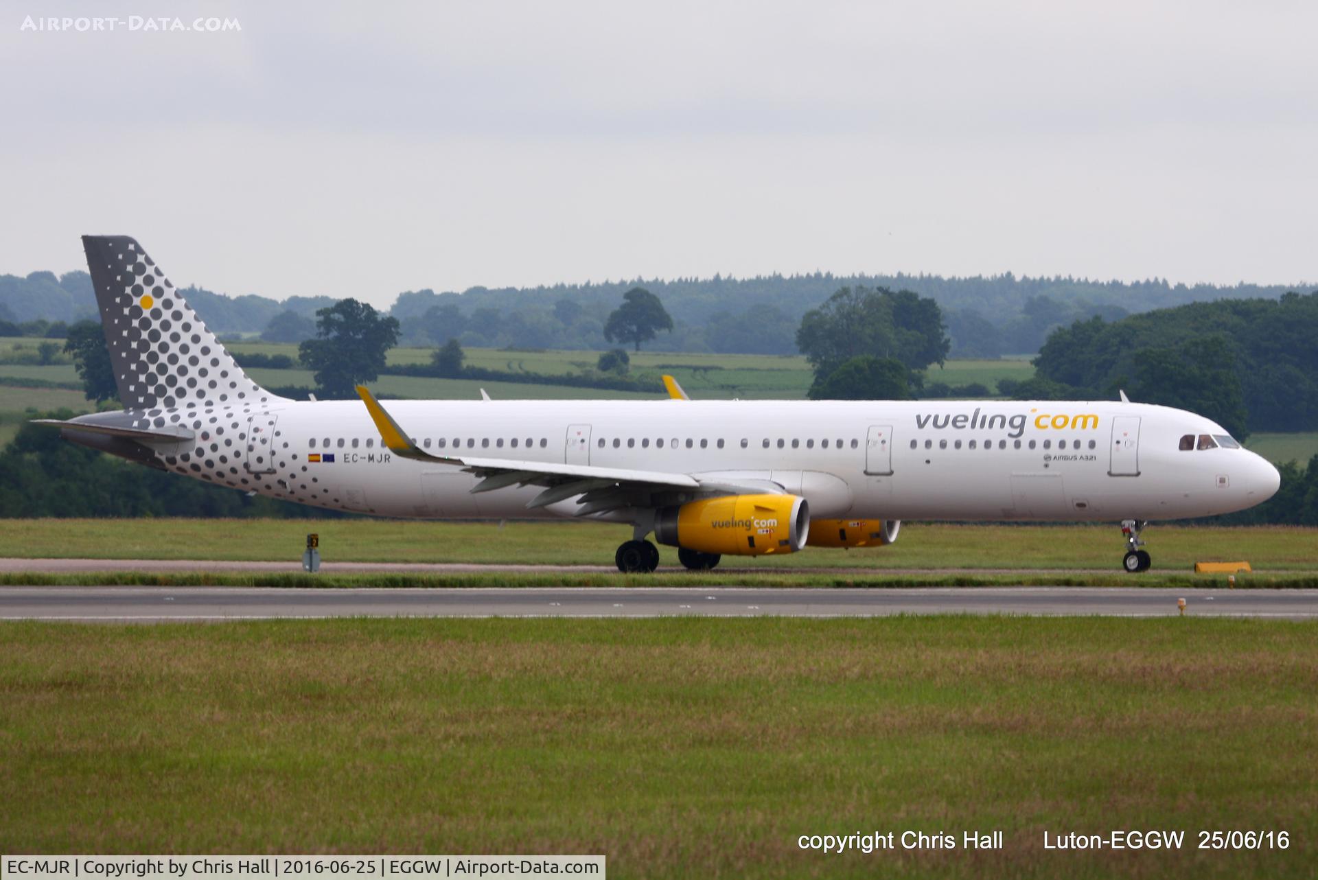 EC-MJR, 2016 Airbus A321-231 C/N 6933, Veuling
