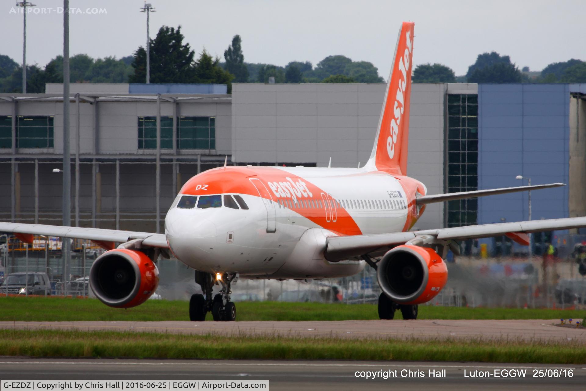 G-EZDZ, 2009 Airbus A319-111 C/N 3774, easyJet