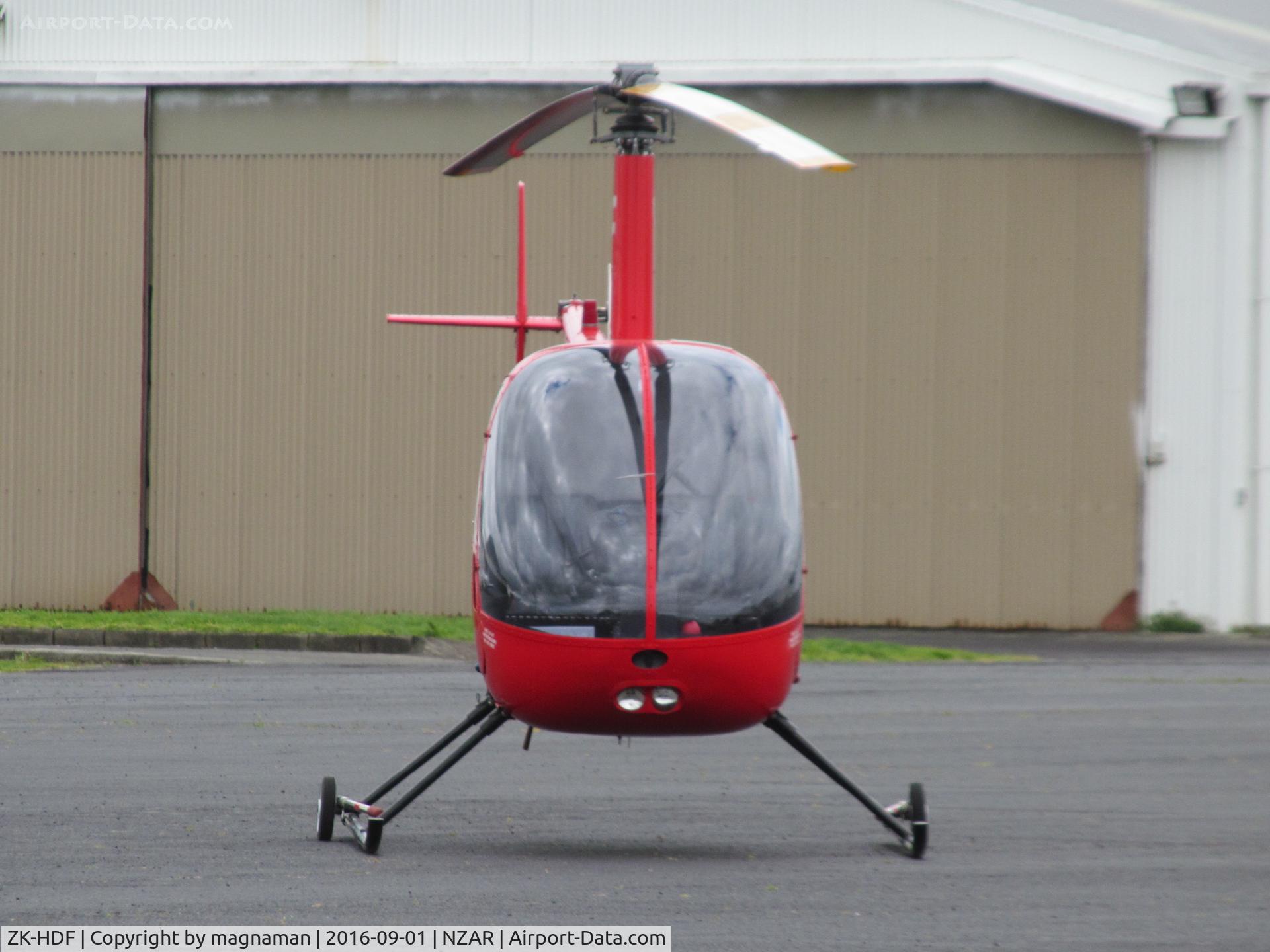 ZK-HDF, Robinson R22 Beta C/N 1497, At ardmore