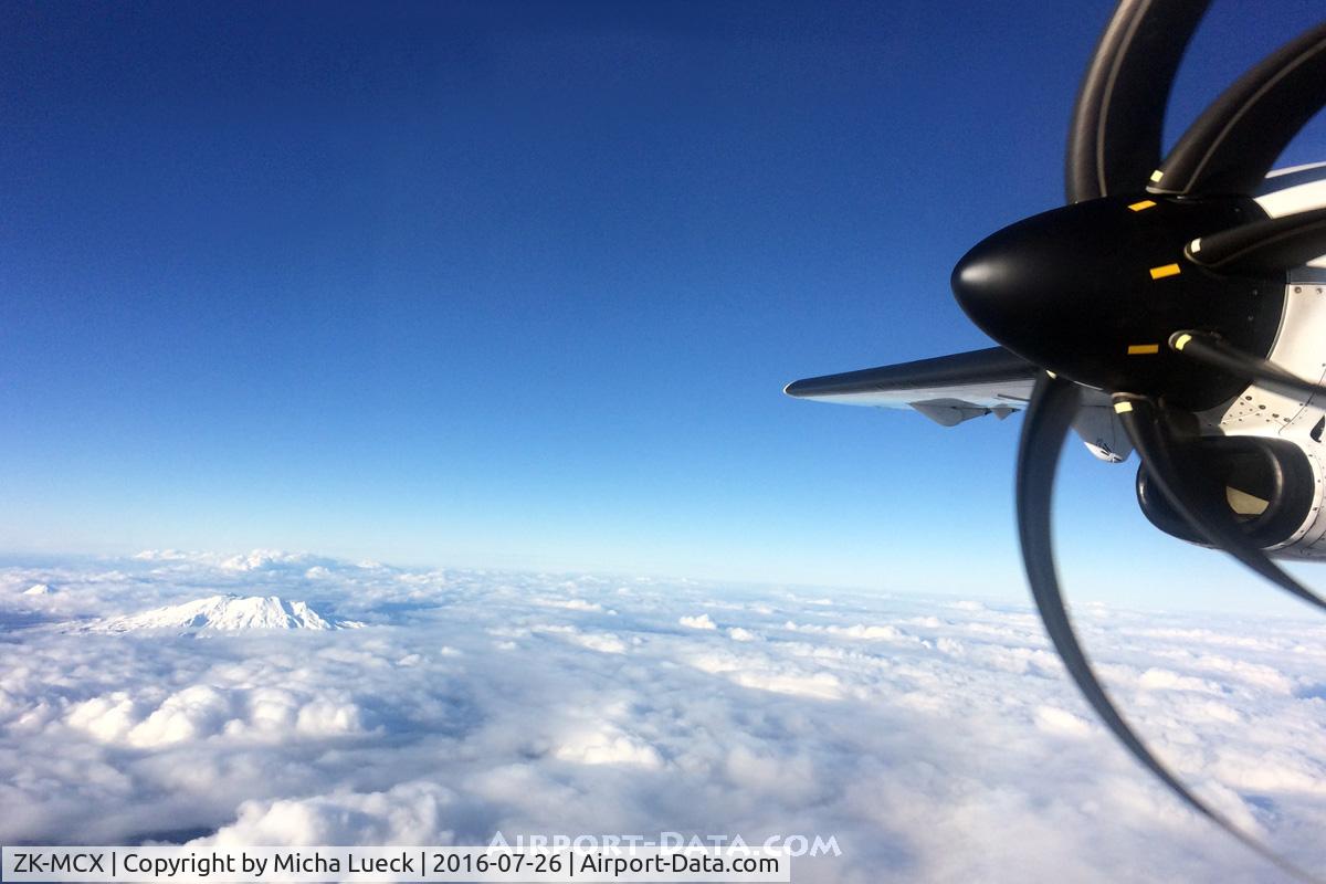 ZK-MCX, 2002 ATR 72-212A C/N 687, Passing Mount Ruapehu (PMR-AKL)
