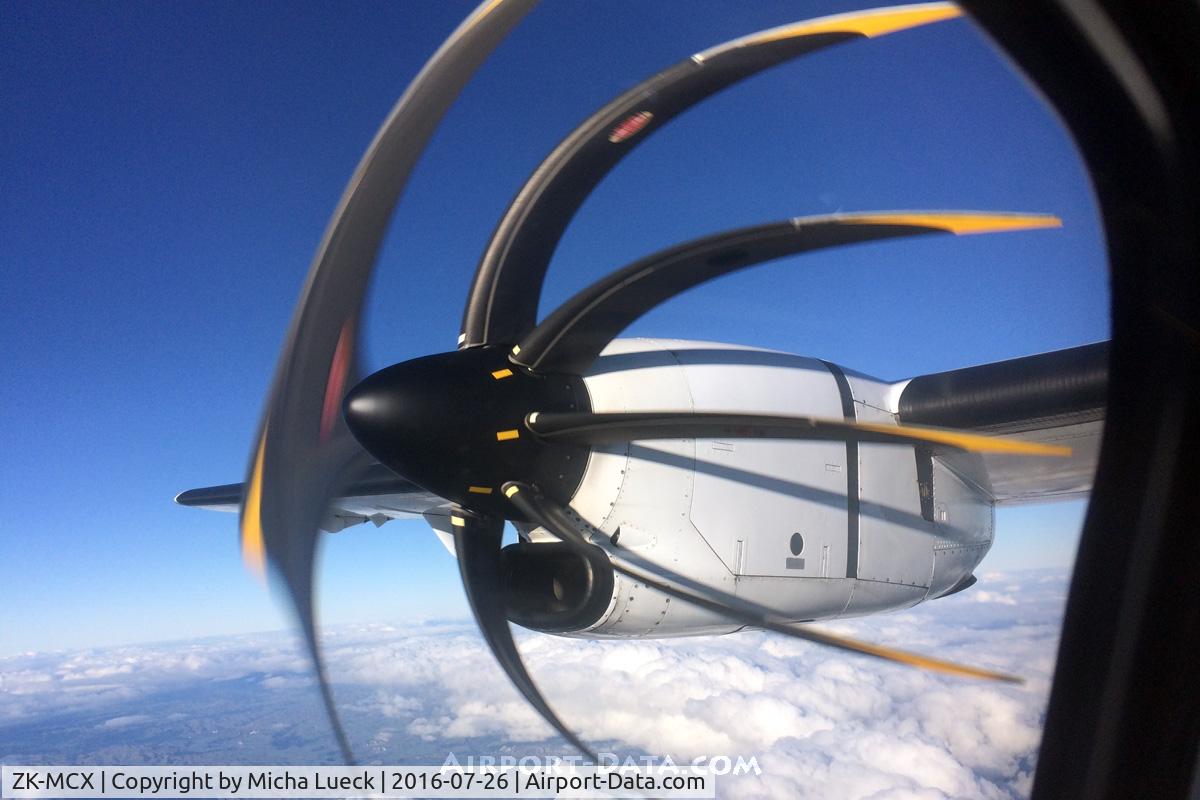 ZK-MCX, 2002 ATR 72-212A C/N 687, Optical illusions (PMR-AKL)