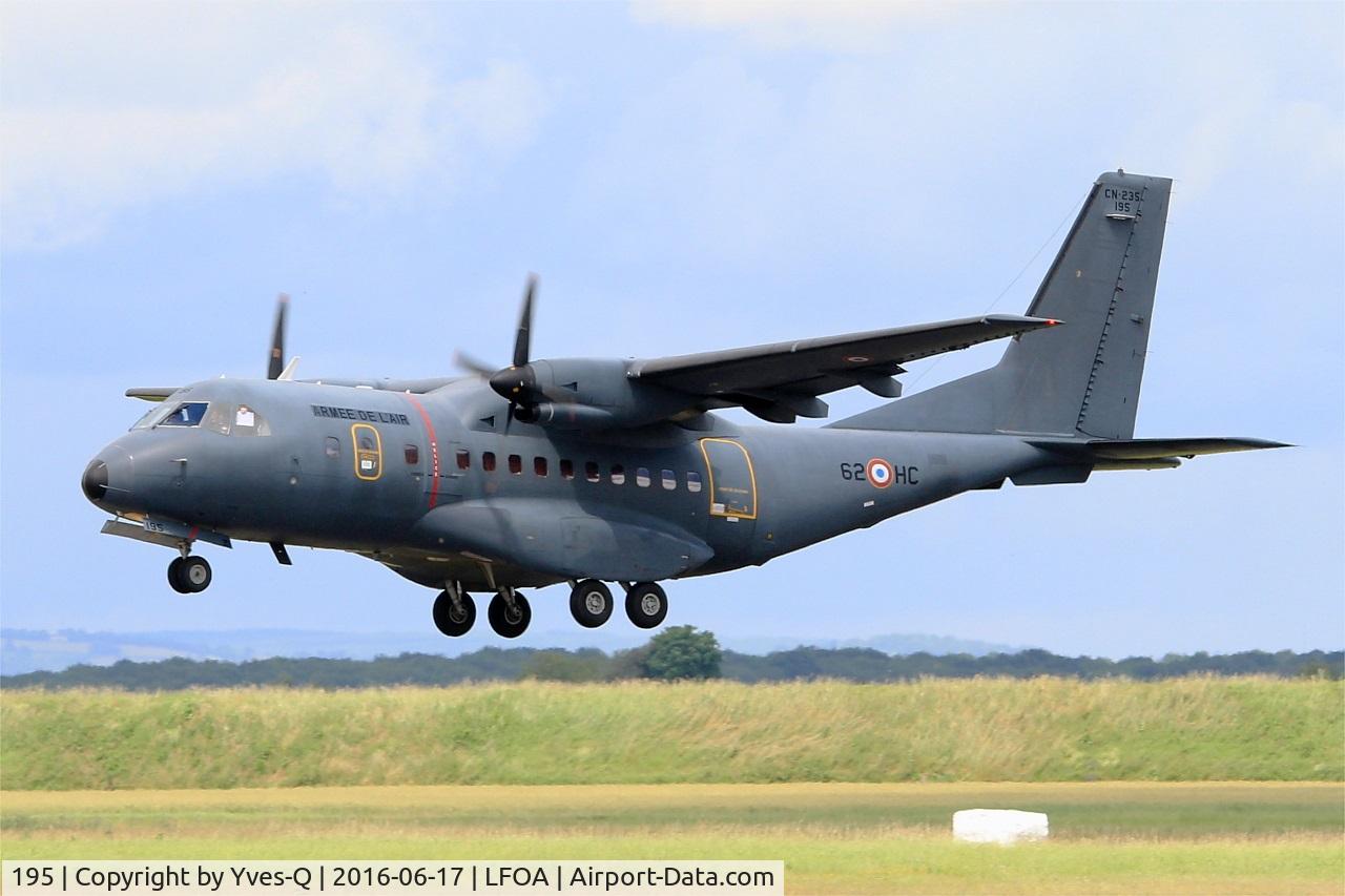 195, 2010 CASA CN-235-300M C/N C195, CASA CN-235-300M, Landing rwy 24, Avord Air Base 702 (LFOA) Open day 2016