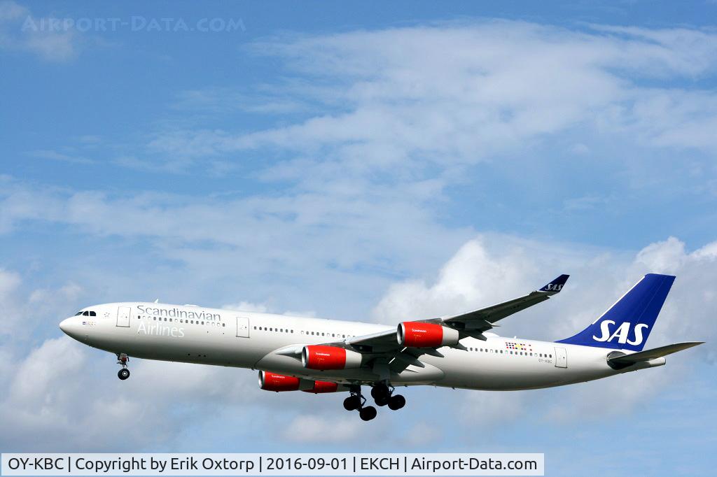 OY-KBC, 2002 Airbus A340-313X C/N 467, OY-KBC landing rw 22L