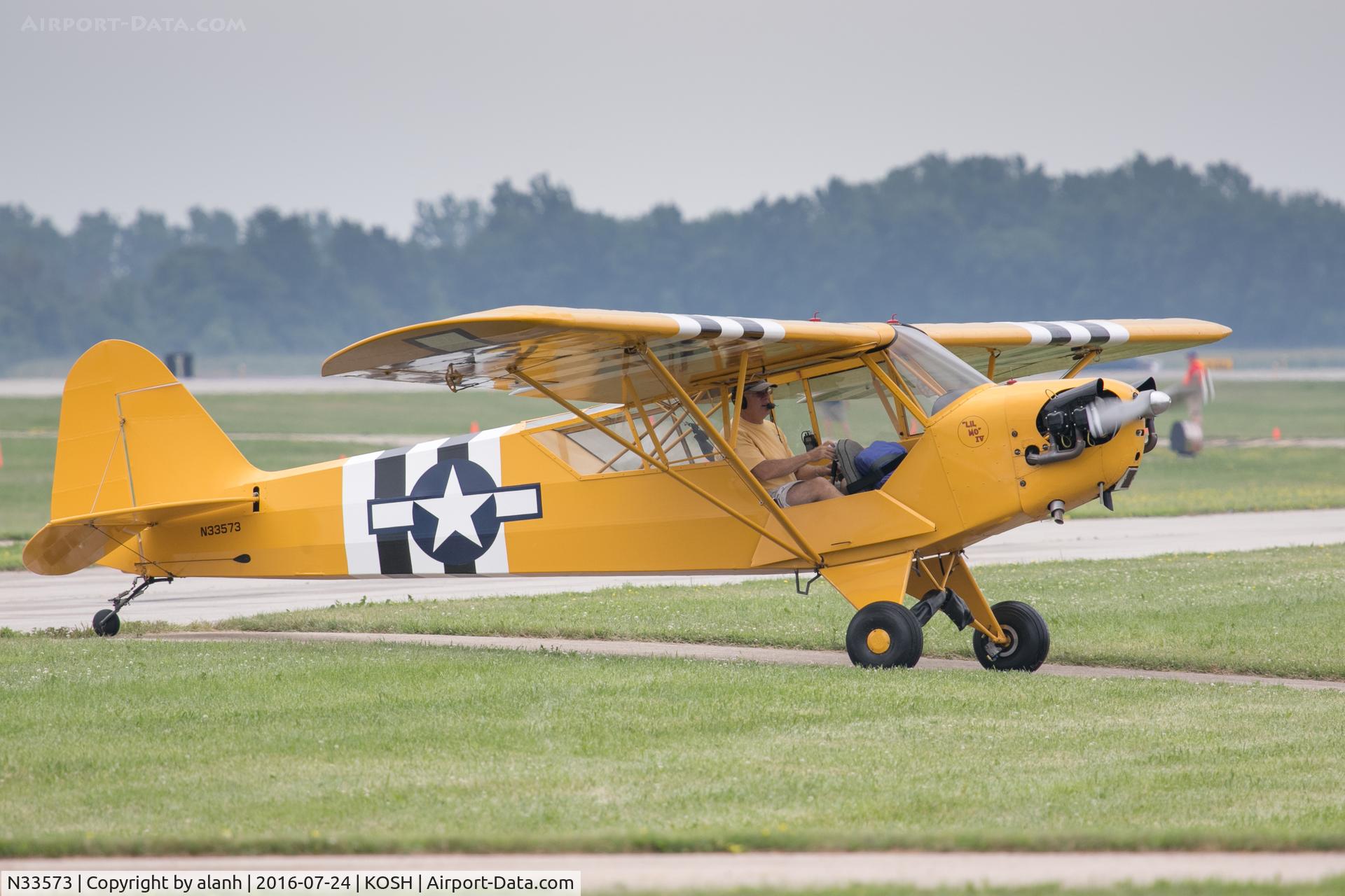N33573, 1945 Piper J3C-65 Cub C/N 14050, Taxying into the vintage park