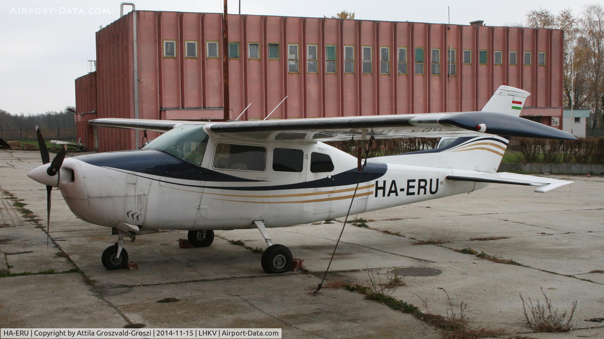 HA-ERU, 1975 Cessna 182P Skylane C/N 18264119, Kaposújlak Airport, Hungary