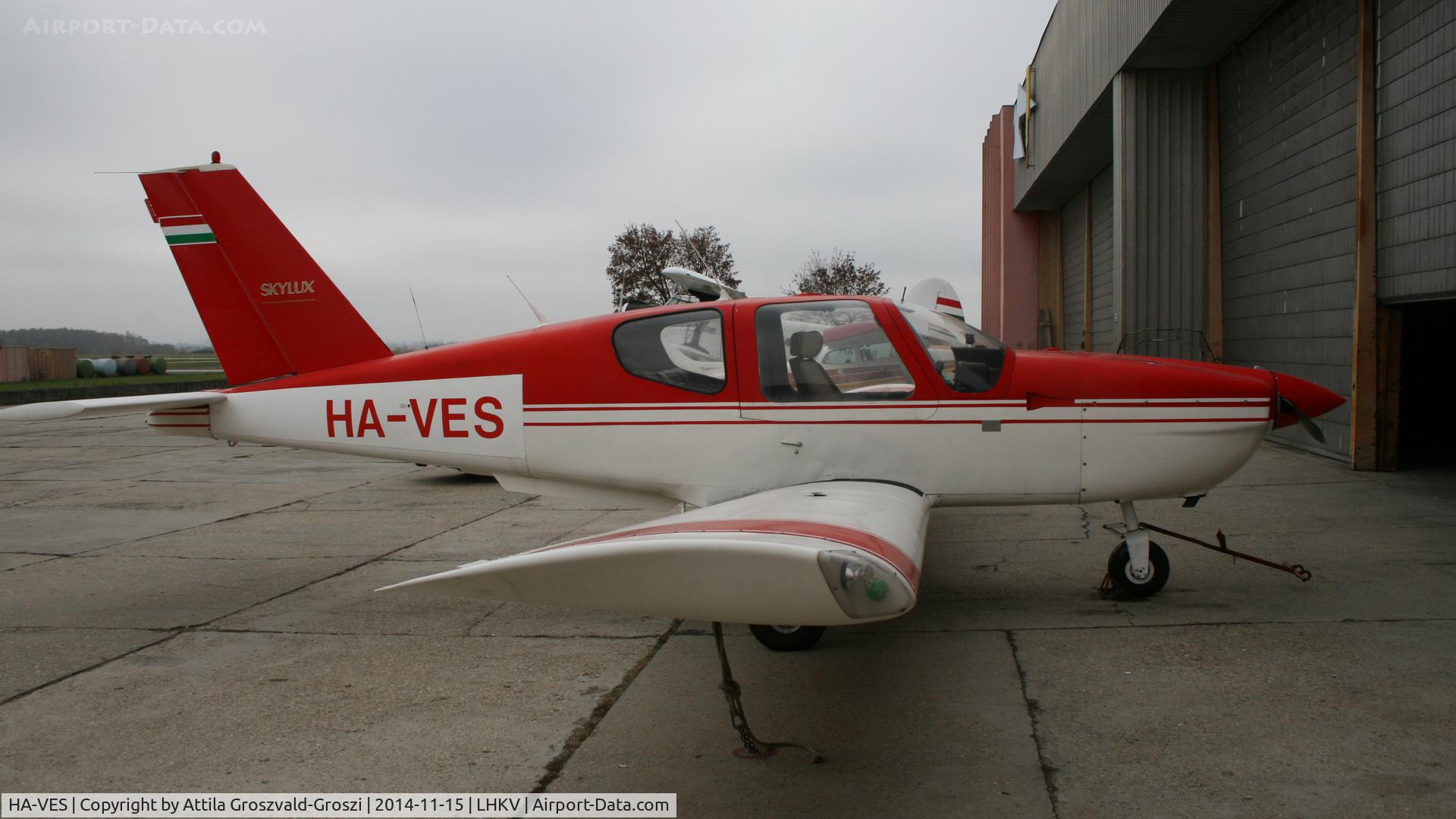 HA-VES, 1980 Socata TB-9 Tampico C/N 127, Kaposújlak Airport, Hungary