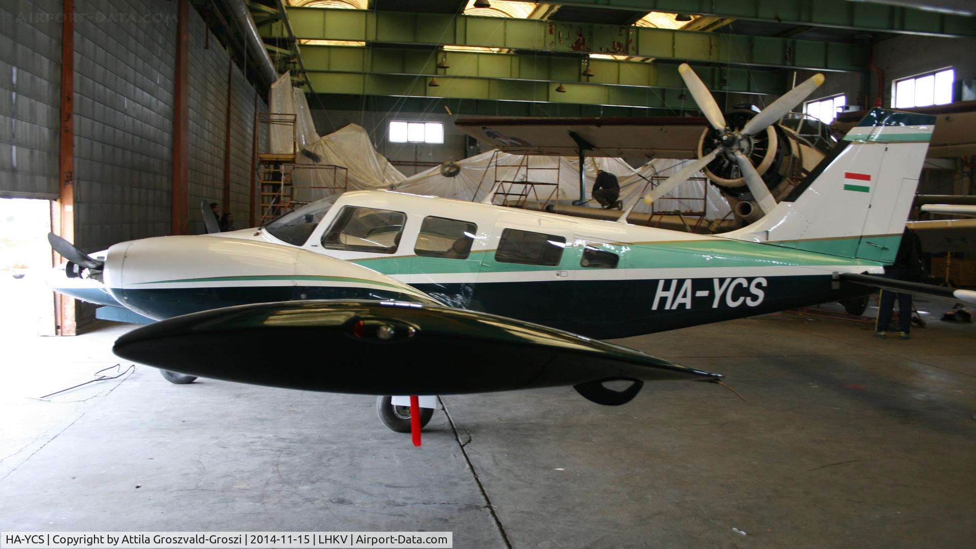 HA-YCS, Piper PA-34-220T Seneca C/N 34-8133001, Kaposújlak Airport, Hungary