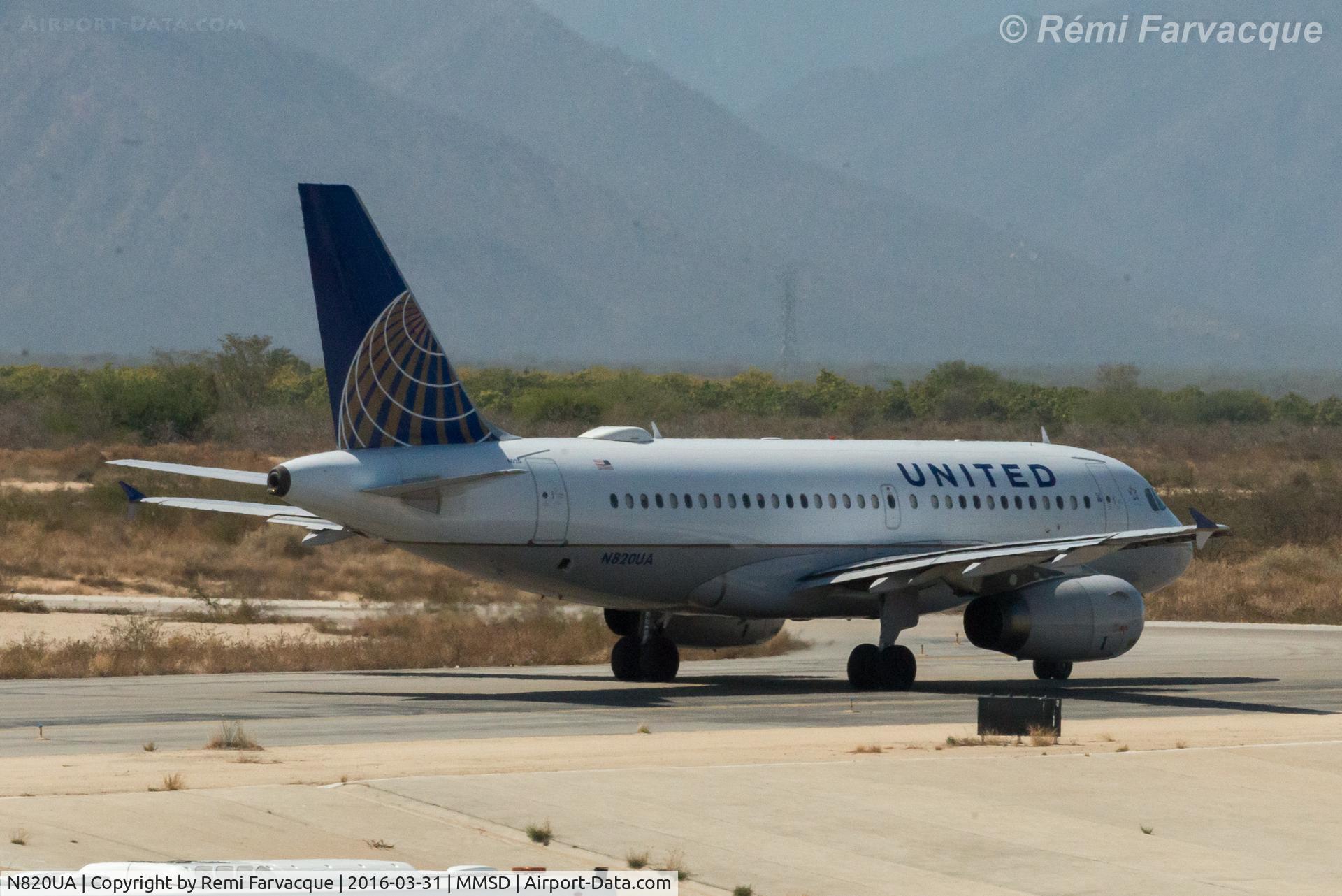 N820UA, 1998 Airbus A319-131 C/N 898, Taxiing for southerly take-off