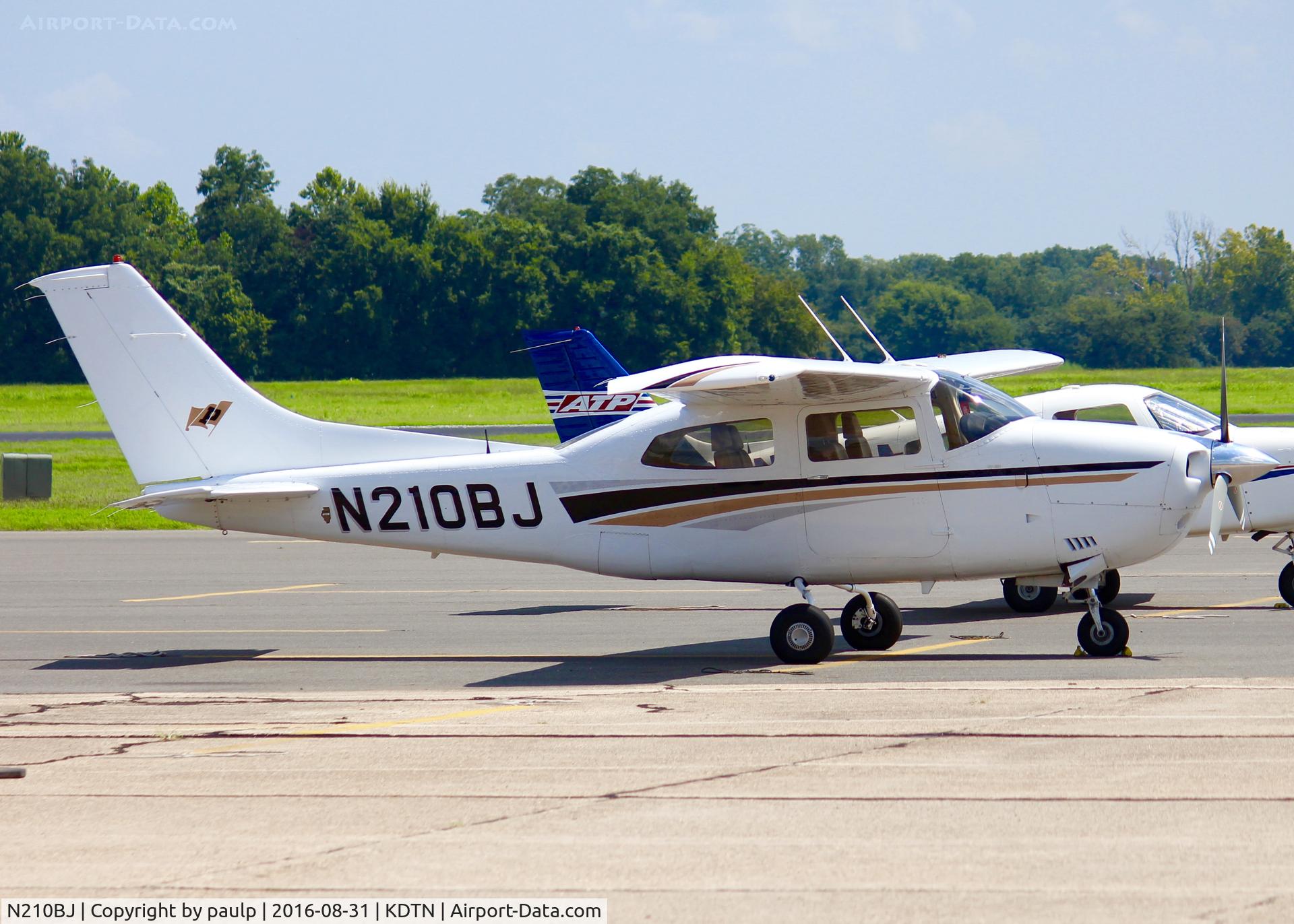 N210BJ, 1974 Cessna 210L Centurion C/N 21060221, At Downtown Shreveport.