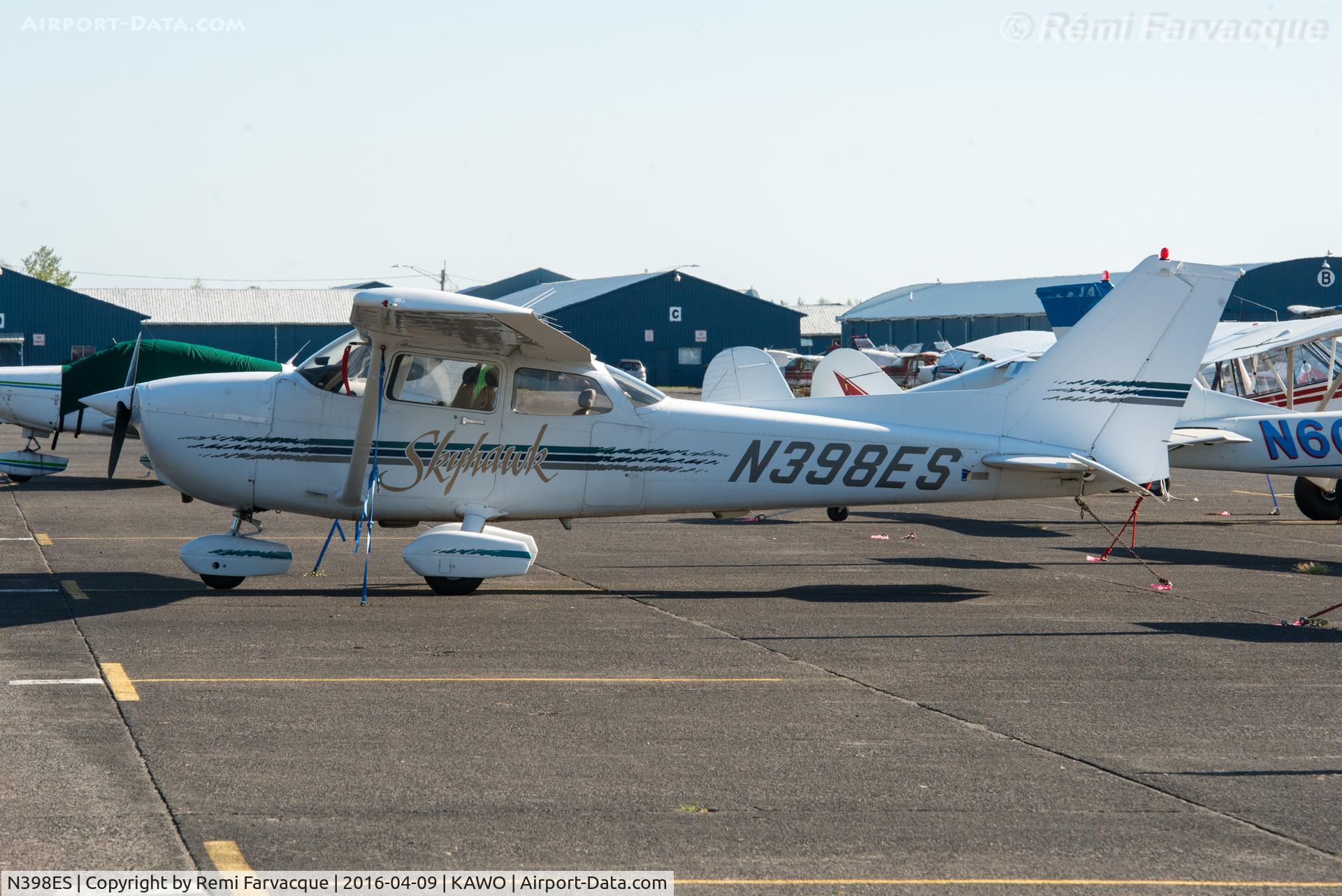 N398ES, 1997 Cessna 172R C/N 17280156, Parked south of main terminal building.