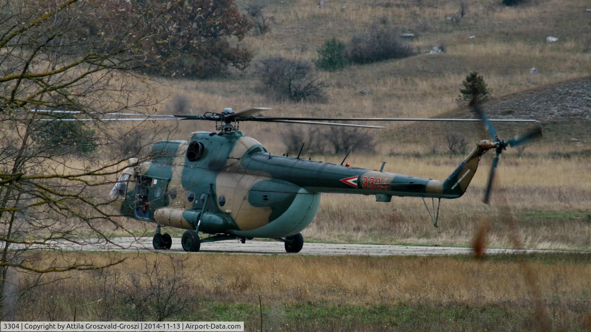 3304, 1985 Mil Mi-8T Hip C/N 20284, Military training base, Újdörögd, Hungary