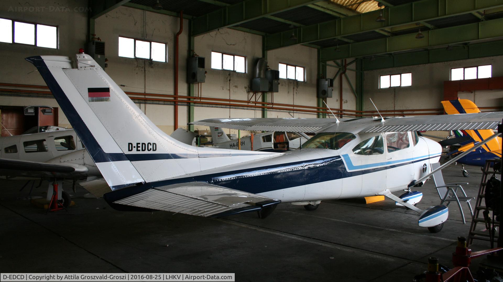 D-EDCD, 1973 Cessna 182P Skylane Skylane C/N 18262697, Kaposújlak Airport, Hungary