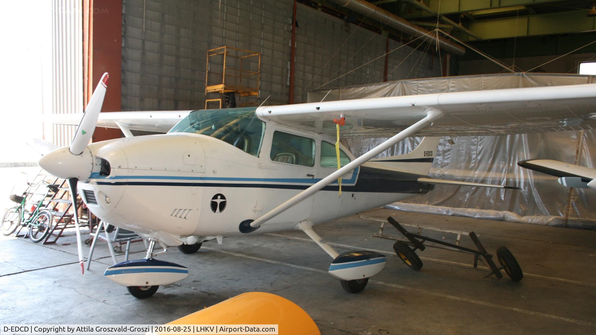 D-EDCD, 1973 Cessna 182P Skylane Skylane C/N 18262697, Kaposújlak Airport, Hungary