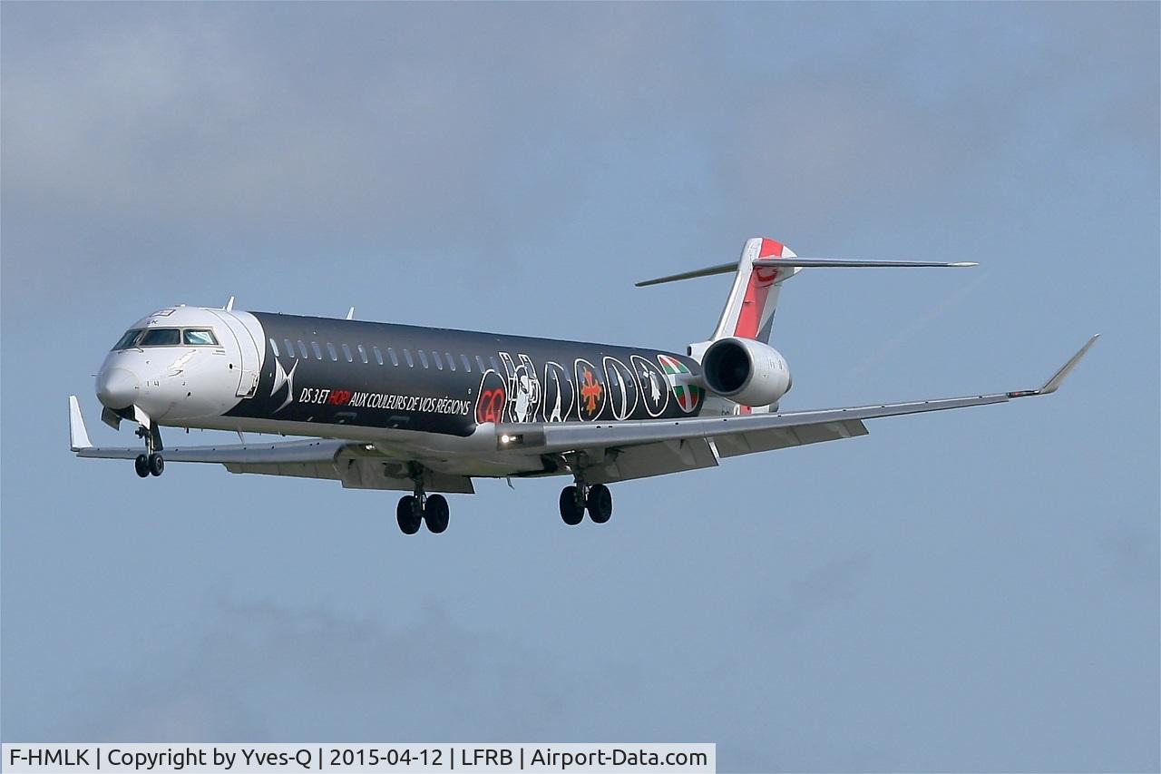 F-HMLK, 2011 Bombardier CRJ-1000EL NG (CL-600-2E25) C/N 19016, Bombardier CRJ-1000EL NG, Final approach  rwy 25L, Brest-Bretagne airport (LFRB-BES)