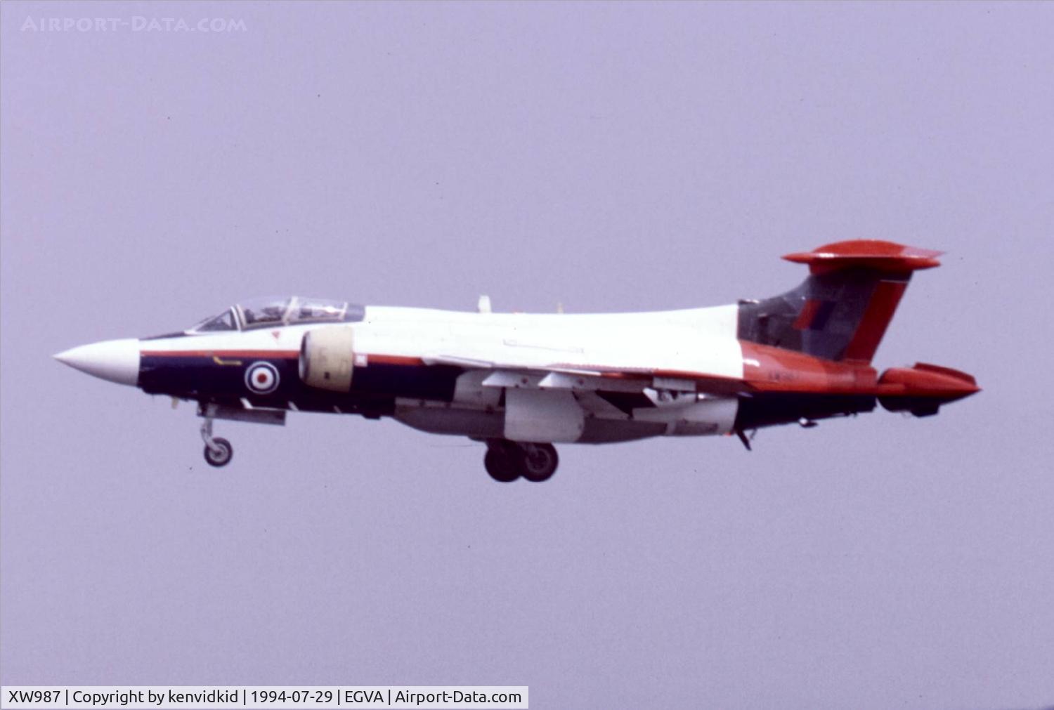 XW987, 1974 Hawker Siddeley Buccaneer S.2B C/N B3-02-72, A&AEE arriving for RIAT.
