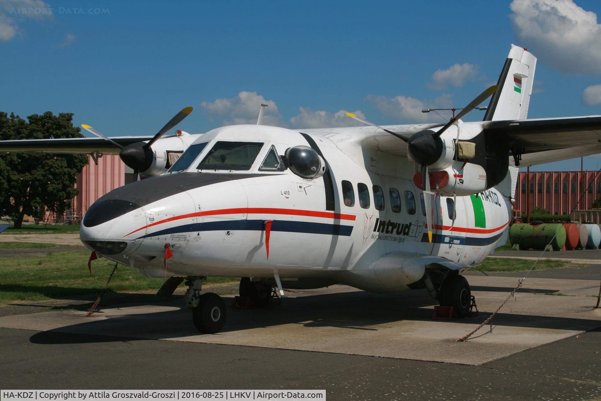 HA-KDZ, 1982 Let L-410UVP-T Turbolet C/N 820929, Kaposújlak Airport, Hungary