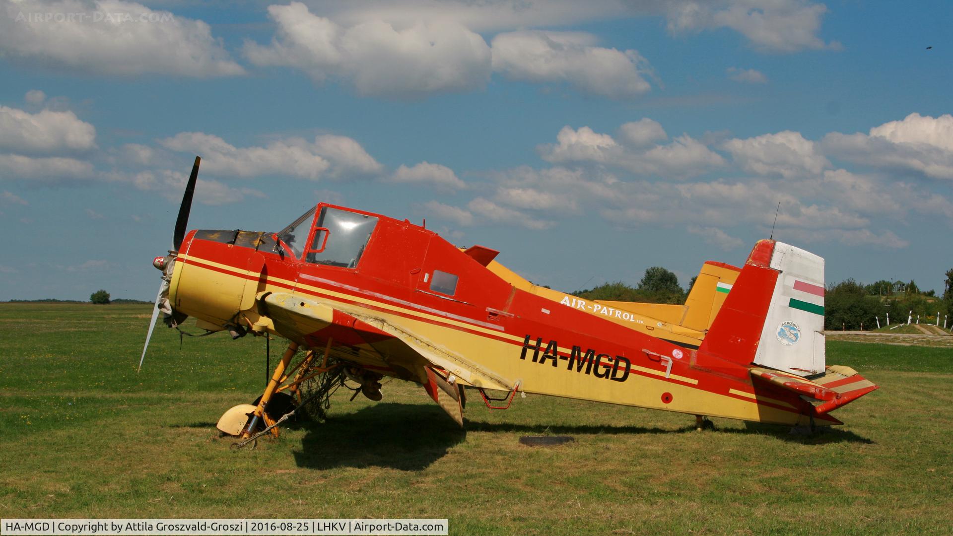 HA-MGD, 1974 Let Z-37A Cmelak C/N 17-19, Kaposújlak Airport, Hungary