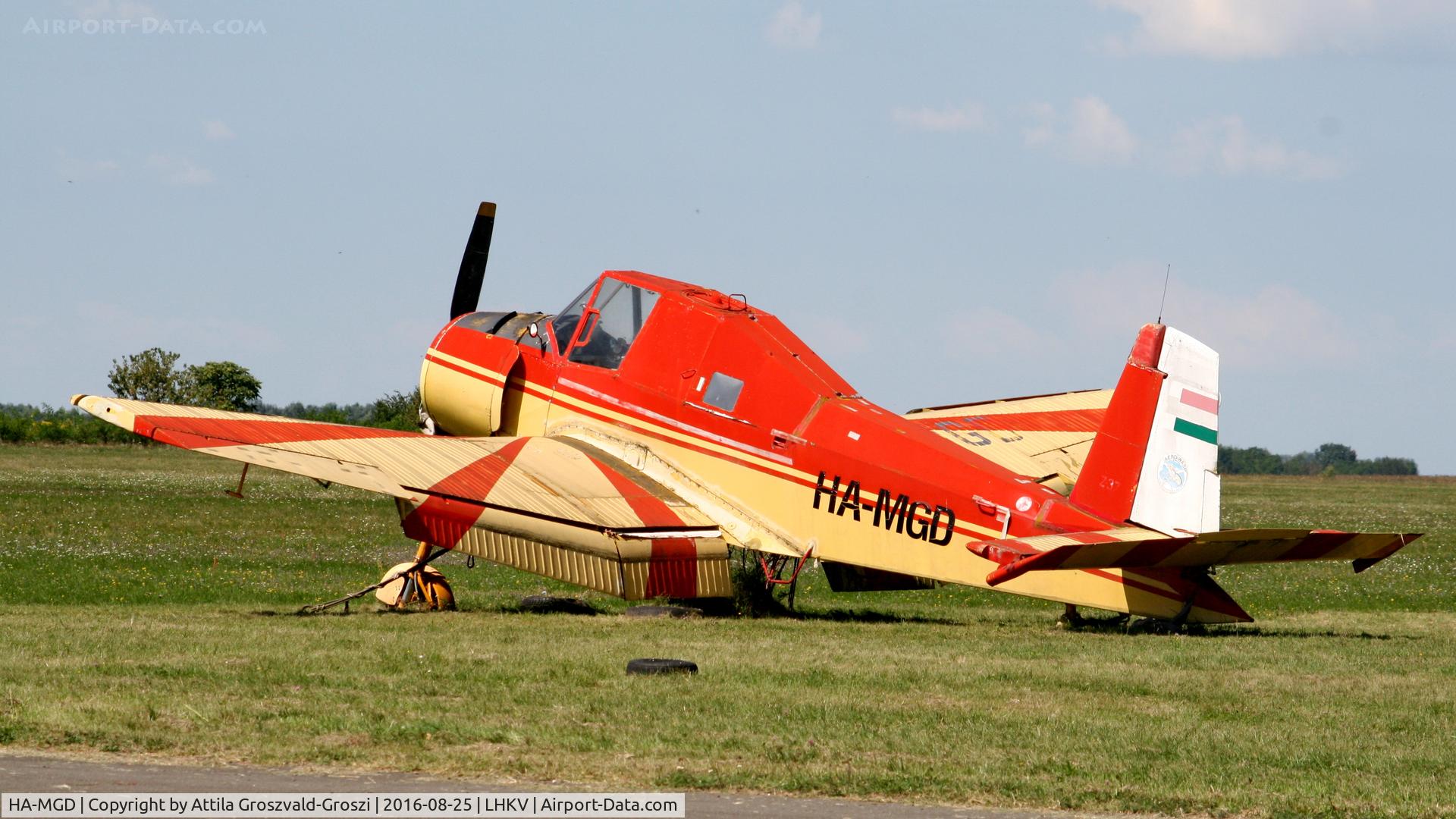 HA-MGD, 1974 Let Z-37A Cmelak C/N 17-19, Kaposújlak Airport, Hungary