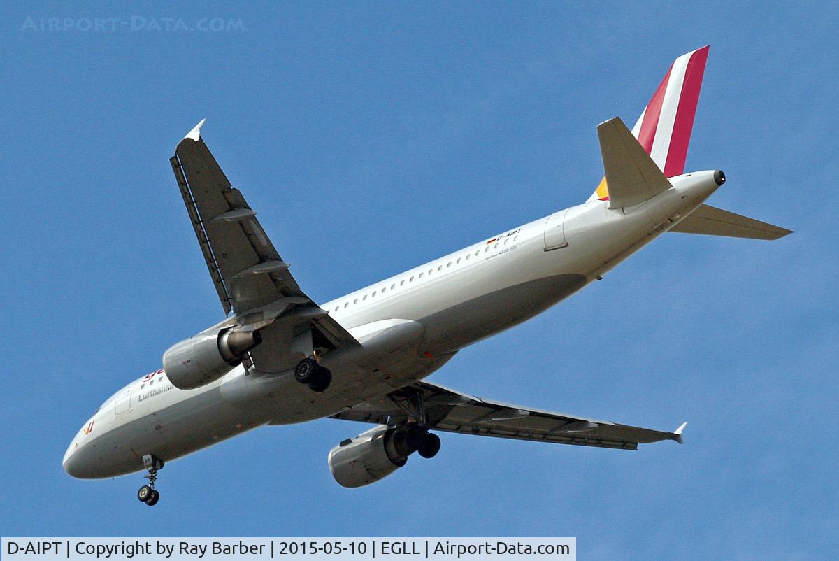 D-AIPT, 1990 Airbus A320-211 C/N 117, Airbus A320-211 [0117] (Germanwings) Home~G 10/05/2015. On approach 27R.
