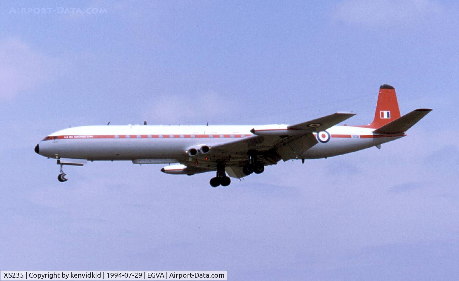 XS235, 1963 De Havilland DH.106 Comet 4C C/N 6473, A&AEE arriving for RIAT.