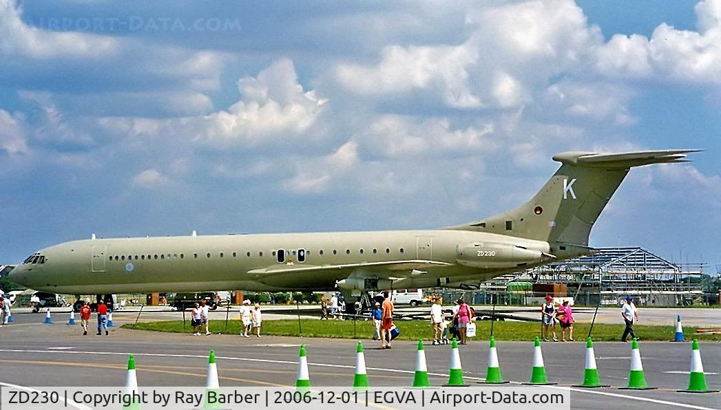 ZD230, 1964 BAC Super VC10 K.4 C/N 851, Vickers VC-10 K.4 [851] (Royal Air Force) RAF Fairford~G 19/07/1997