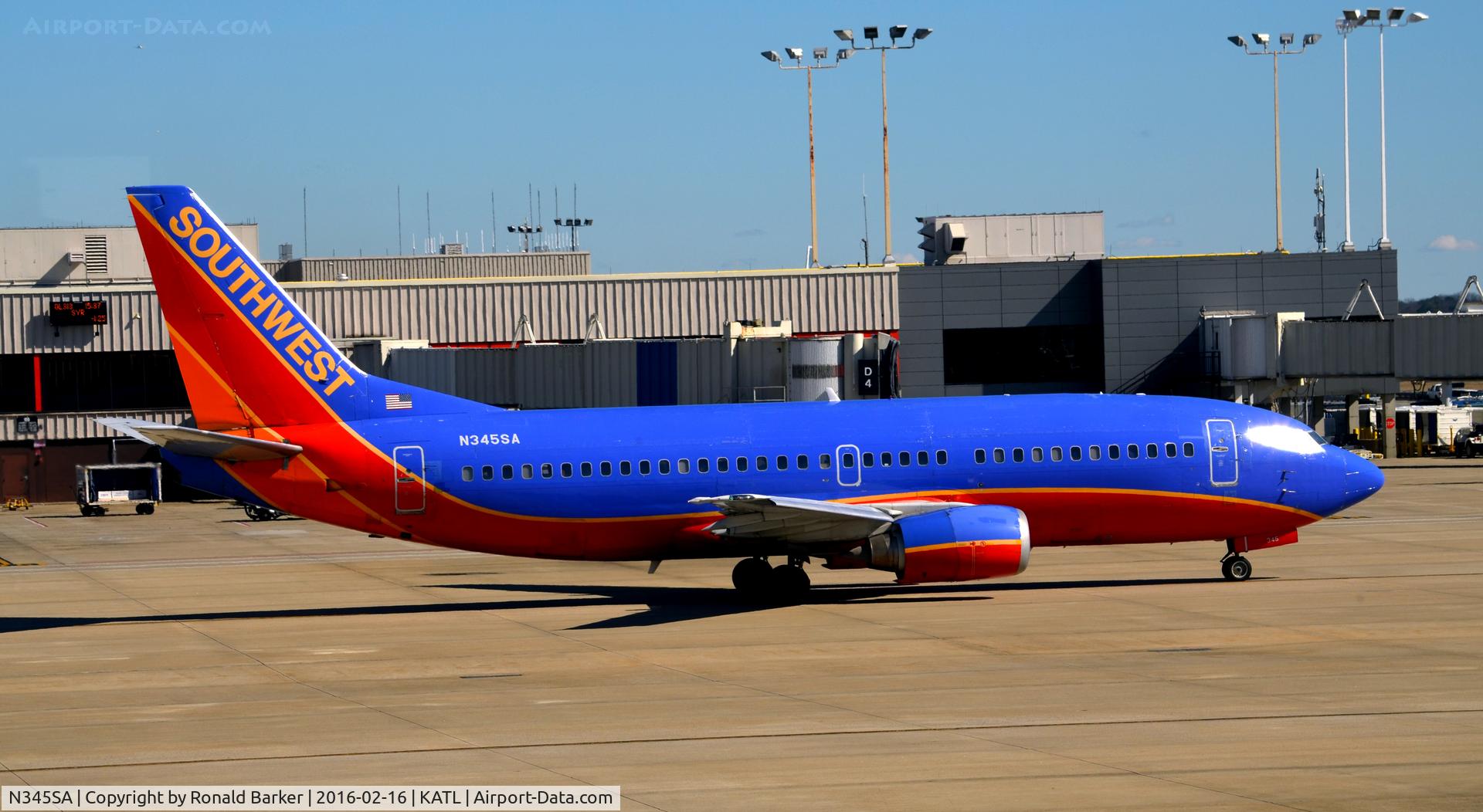 N345SA, 1987 Boeing 737-3K2 C/N 23786, Taxi Atlanta