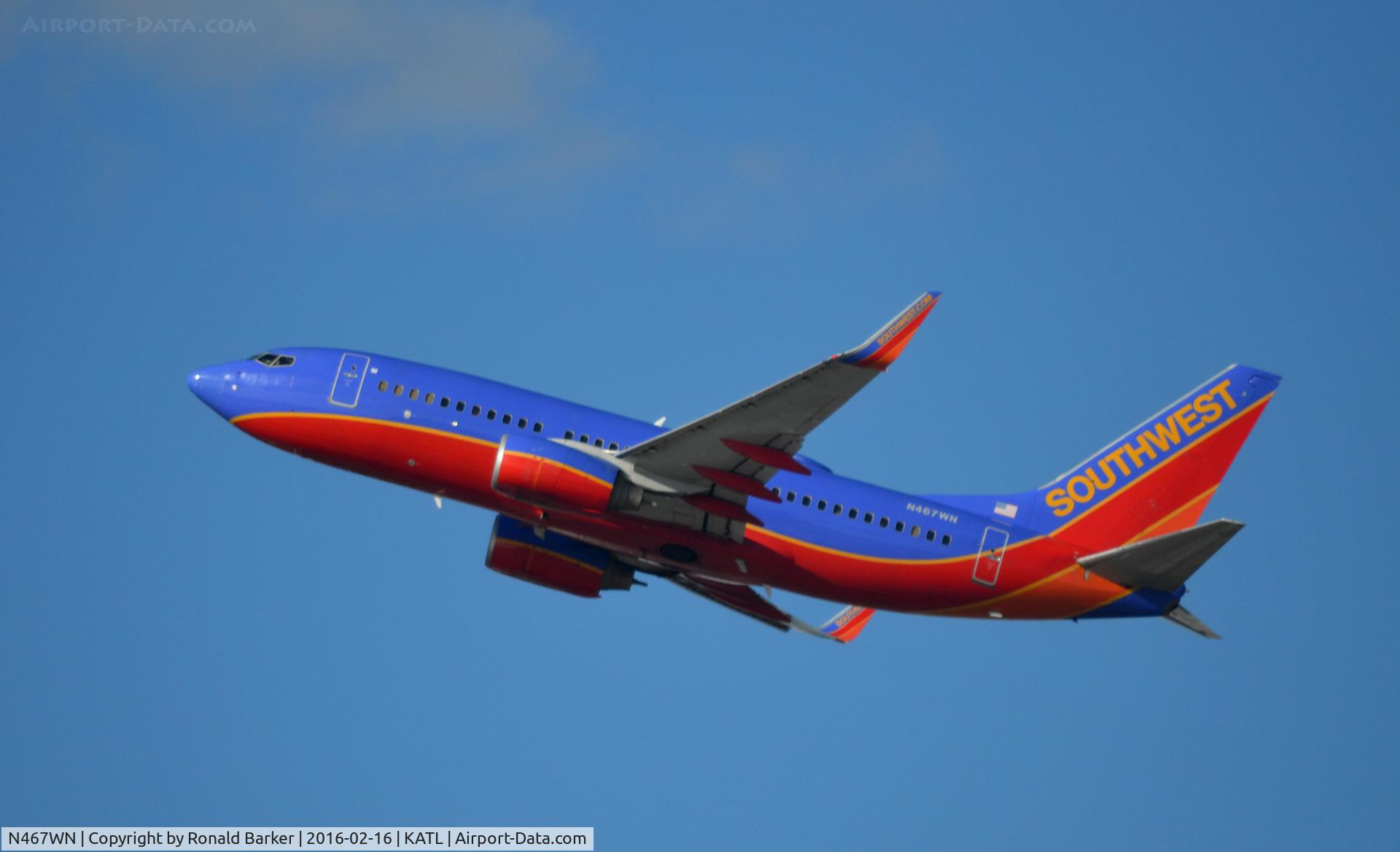 N467WN, 2004 Boeing 737-7H4 C/N 33830, Takeoff Atlanta