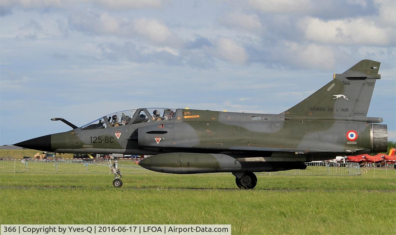 366, Dassault Mirage 2000N C/N 360, Dassault Mirage 2000N, Taxiing to holding point rwy 24, Avord Air Base 702 (LFOA) Open day 2016