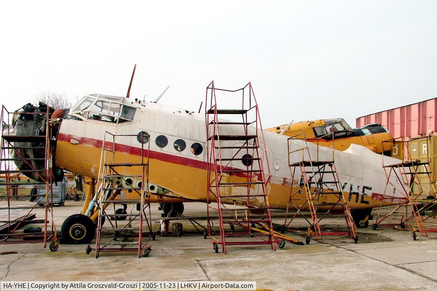 HA-YHE, 1979 Antonov An-2PF C/N 1G187-37, Kaposújlak Airport, Hungary