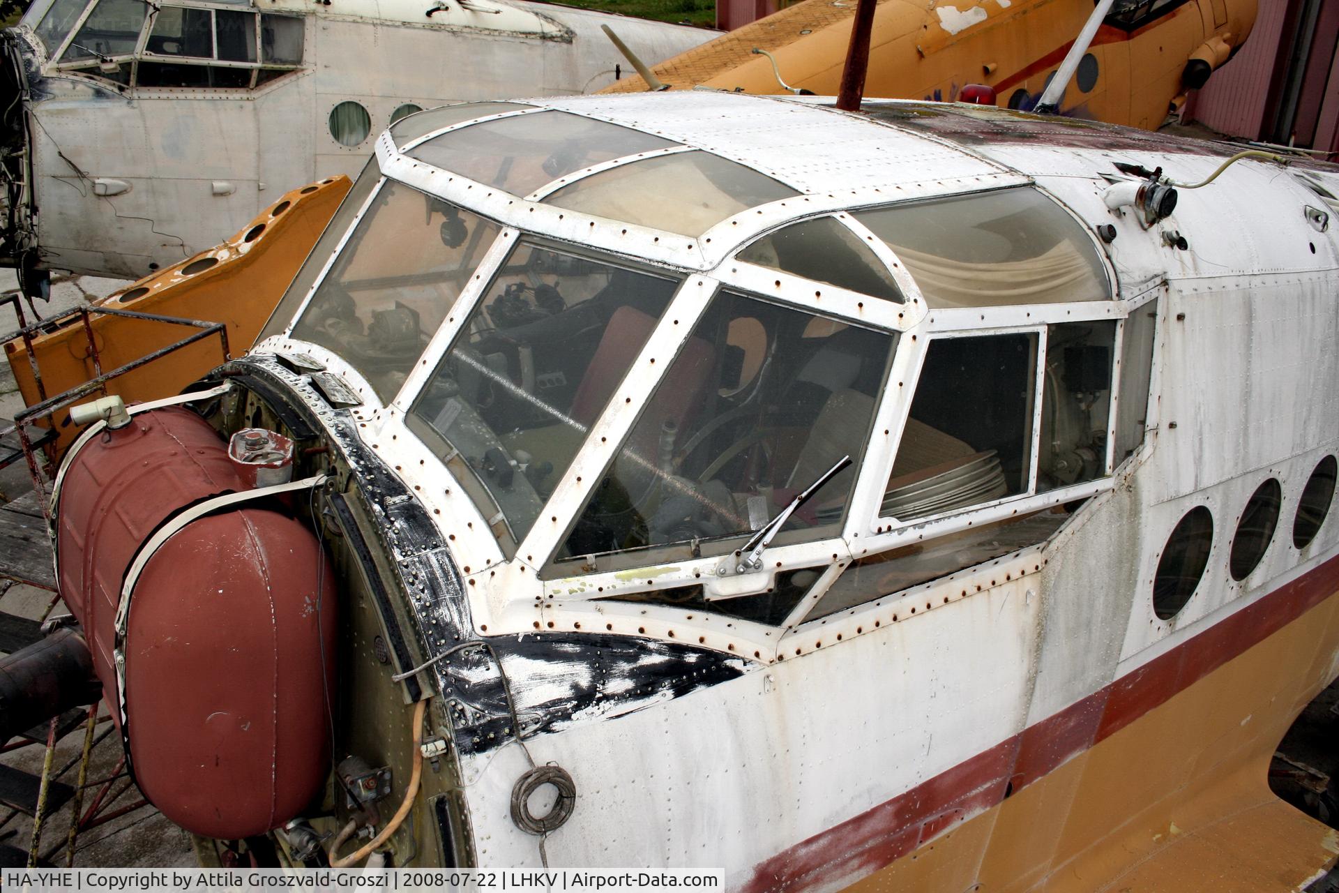 HA-YHE, 1979 Antonov An-2PF C/N 1G187-37, Kaposújlak Airport, Hungary