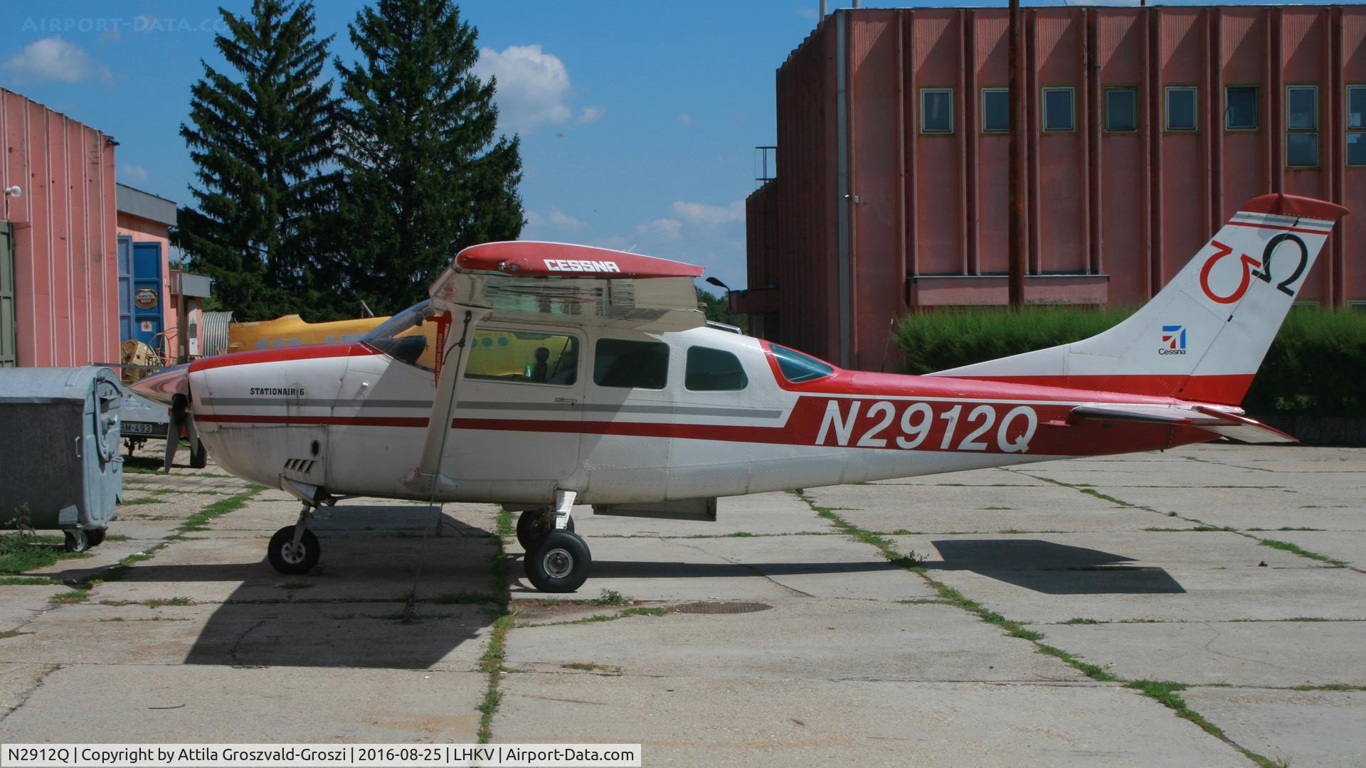 N2912Q, 1975 Cessna U206F Stationair C/N U20603021, Kaposújlak Airport, Hungary