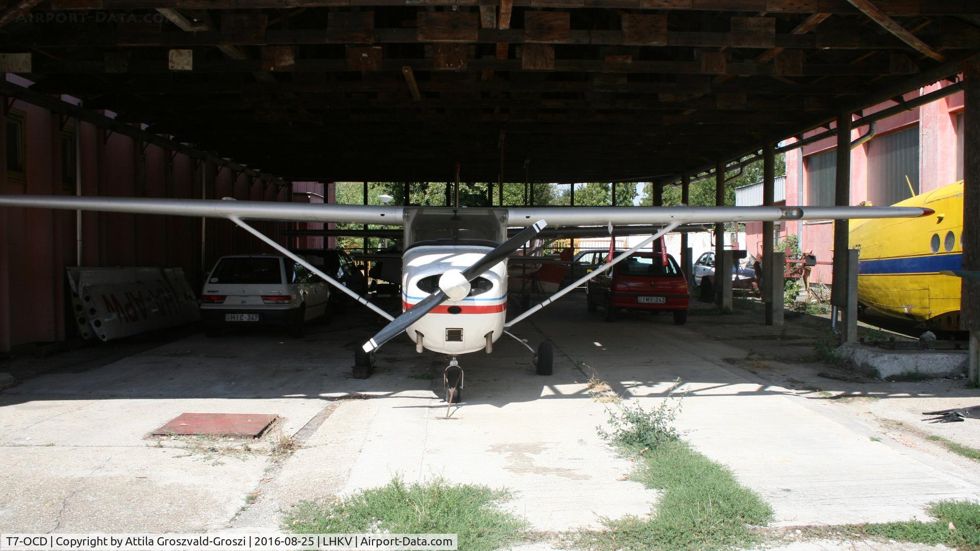 T7-OCD, Reims F172F C/N F172-0111, Kaposújlak Airport, Hungary