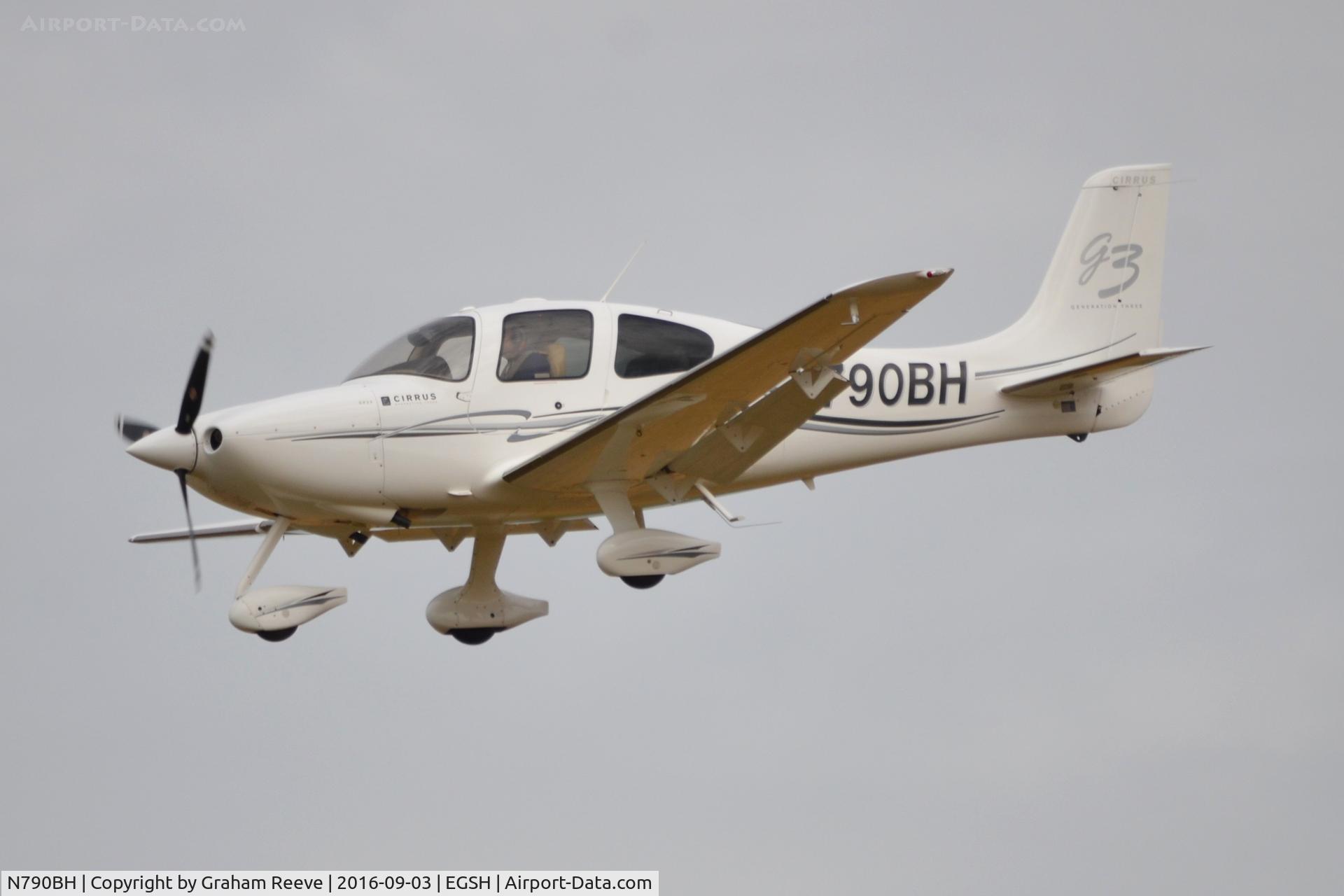 N790BH, 2005 Cirrus SR20 G2 C/N 1542, Landing at Norwich.